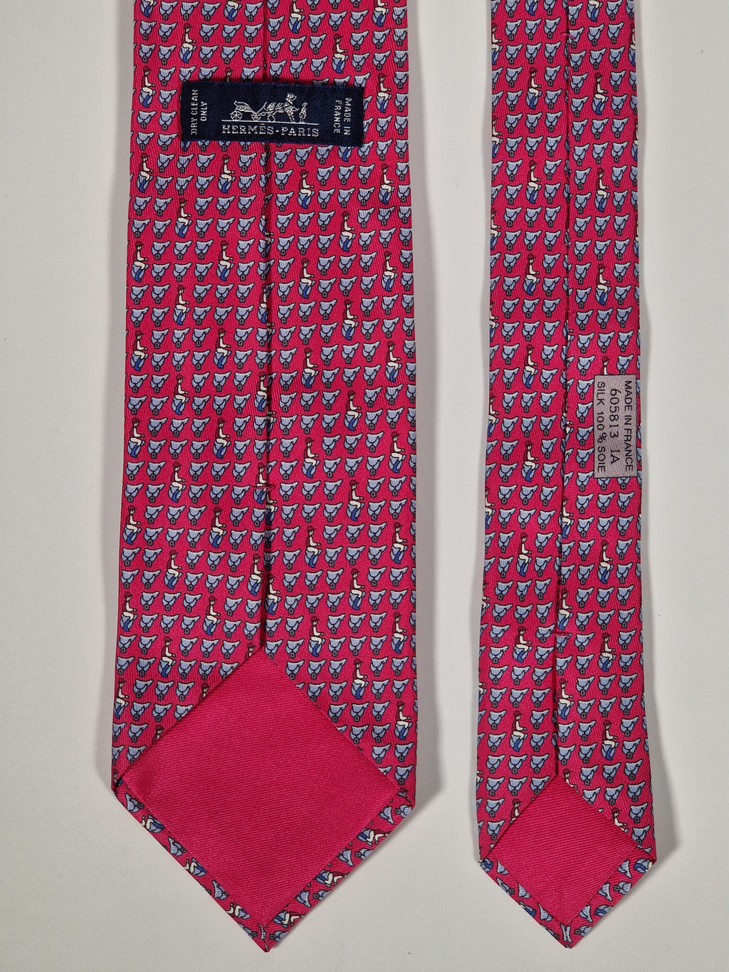 Hermés silk tie cerise equestrian pattern 605813 IA