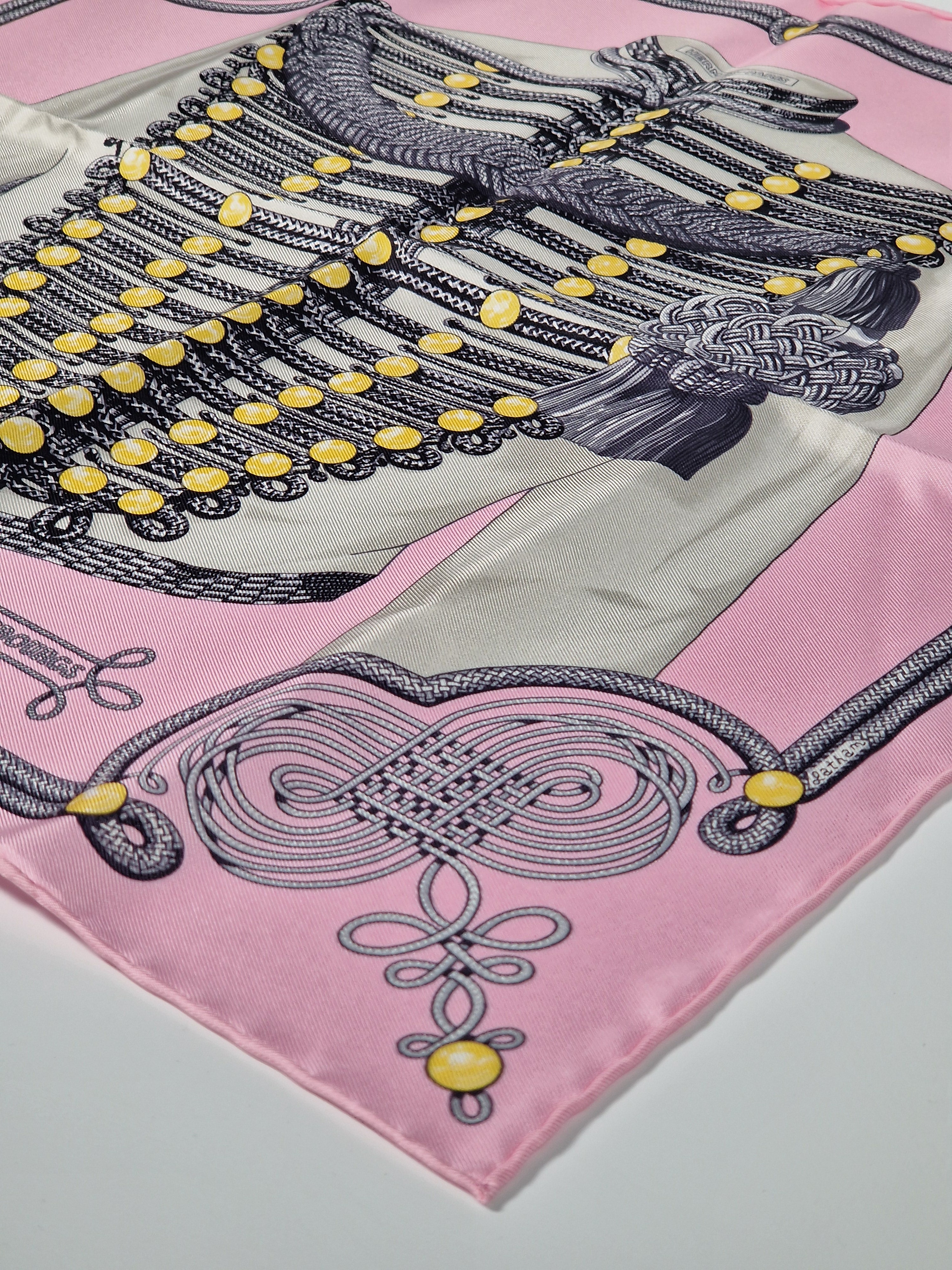 Hermes petit carré 40