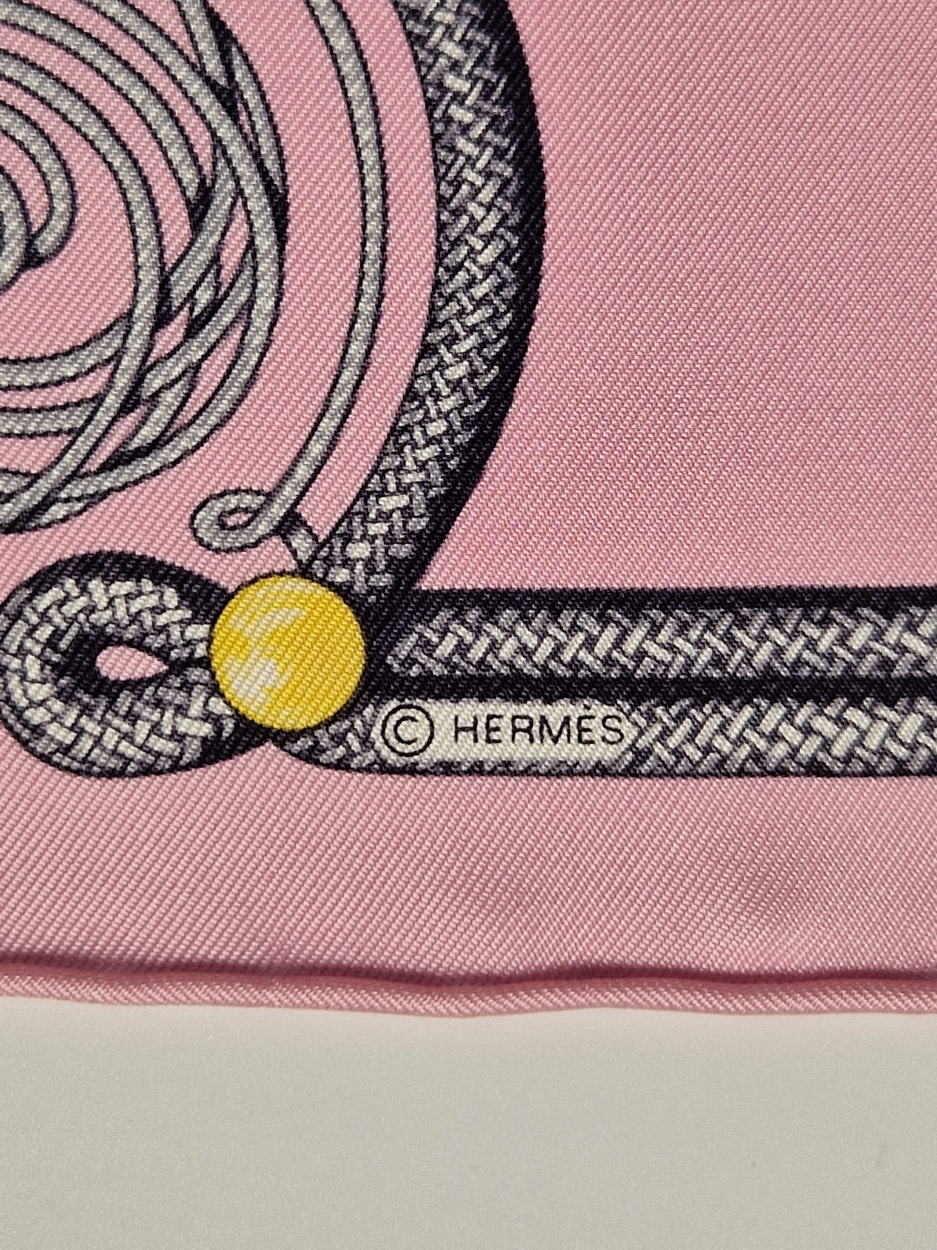 Hermes petit carré 40