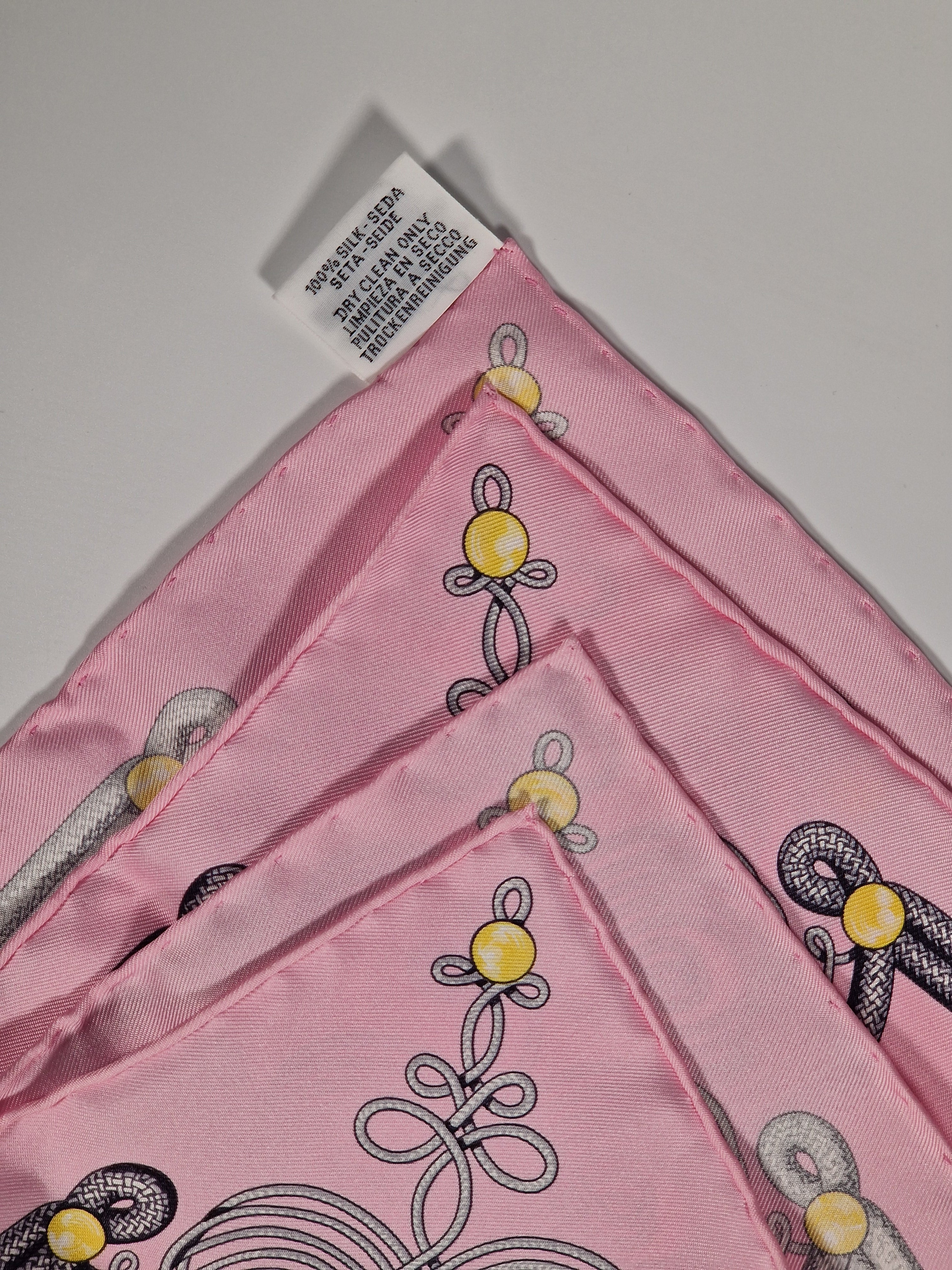 Hermes petit carré 40