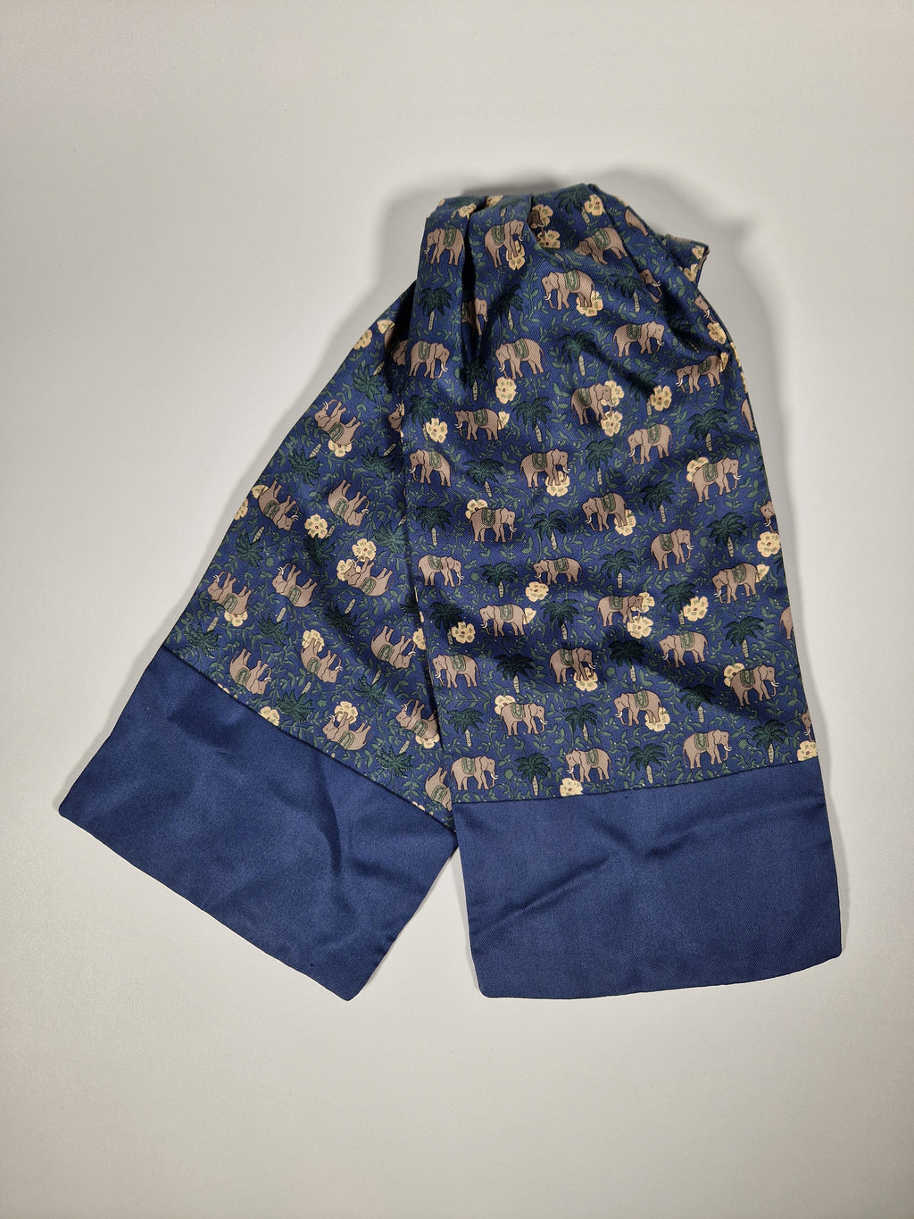 Hermés ascot scarf