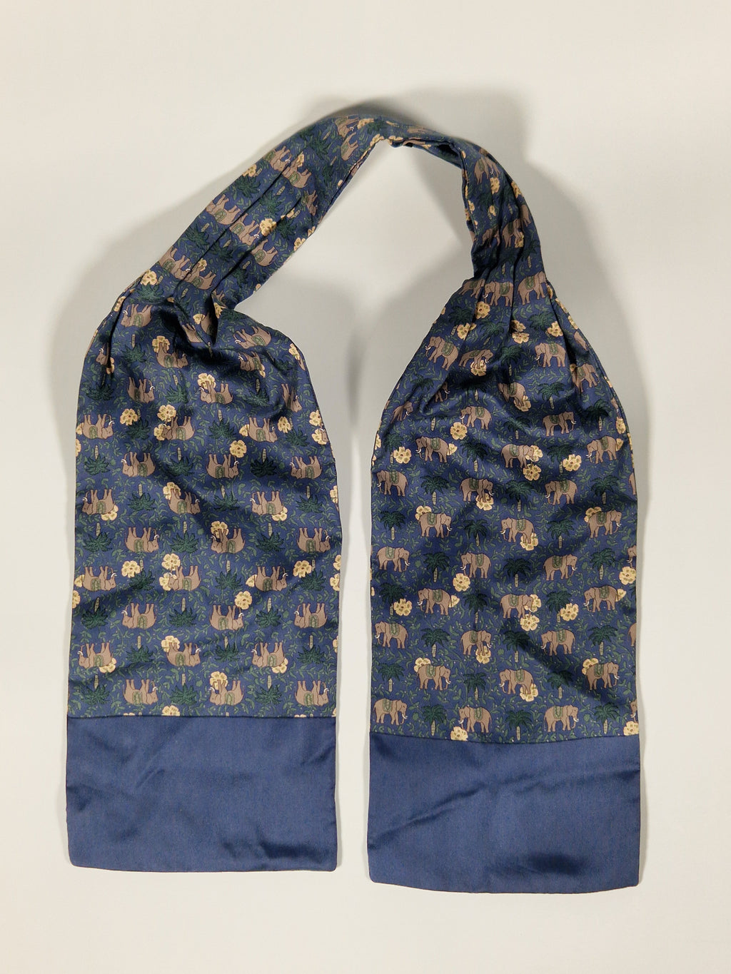 Hermés ascot scarf