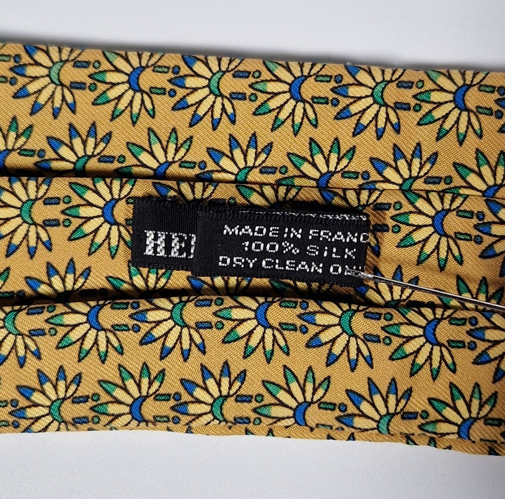 Hermés ascot scarf