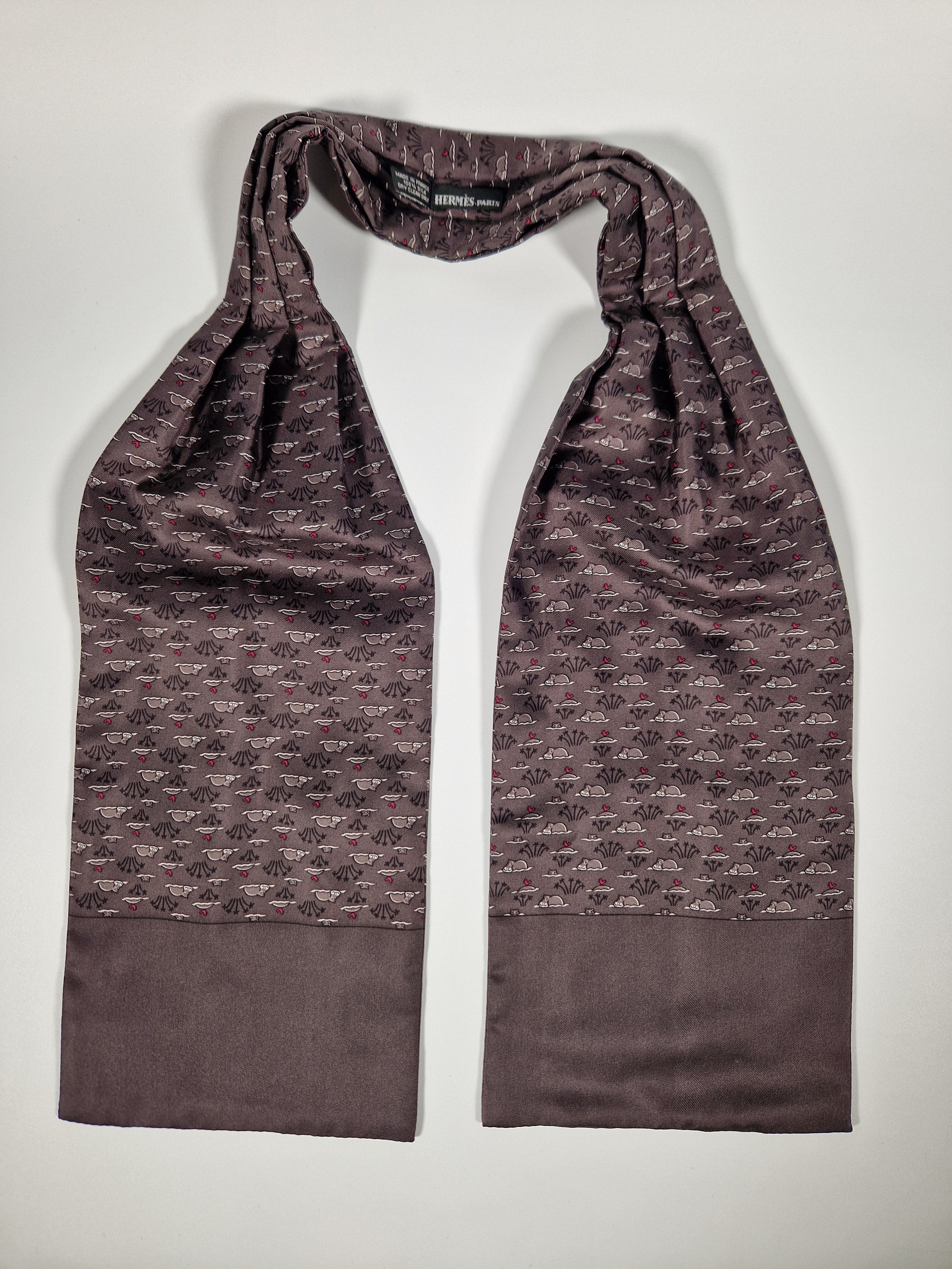 Hermés ascot scarf