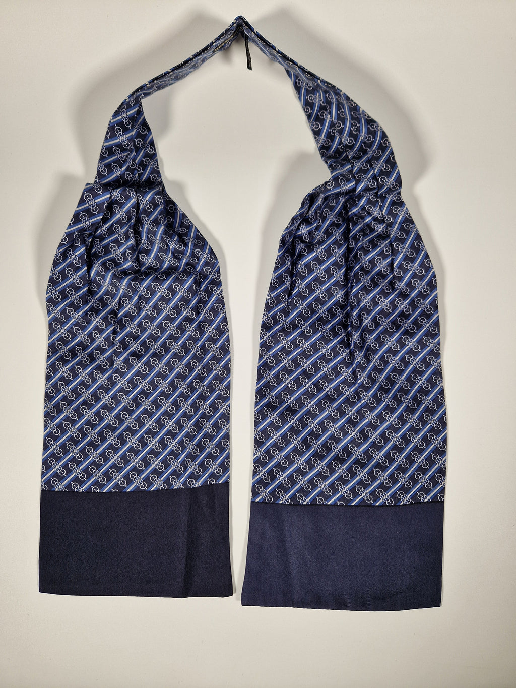 Hermés ascot scarf