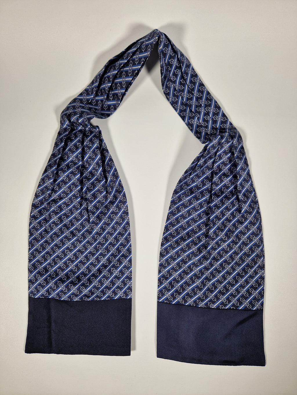 Hermés ascot scarf