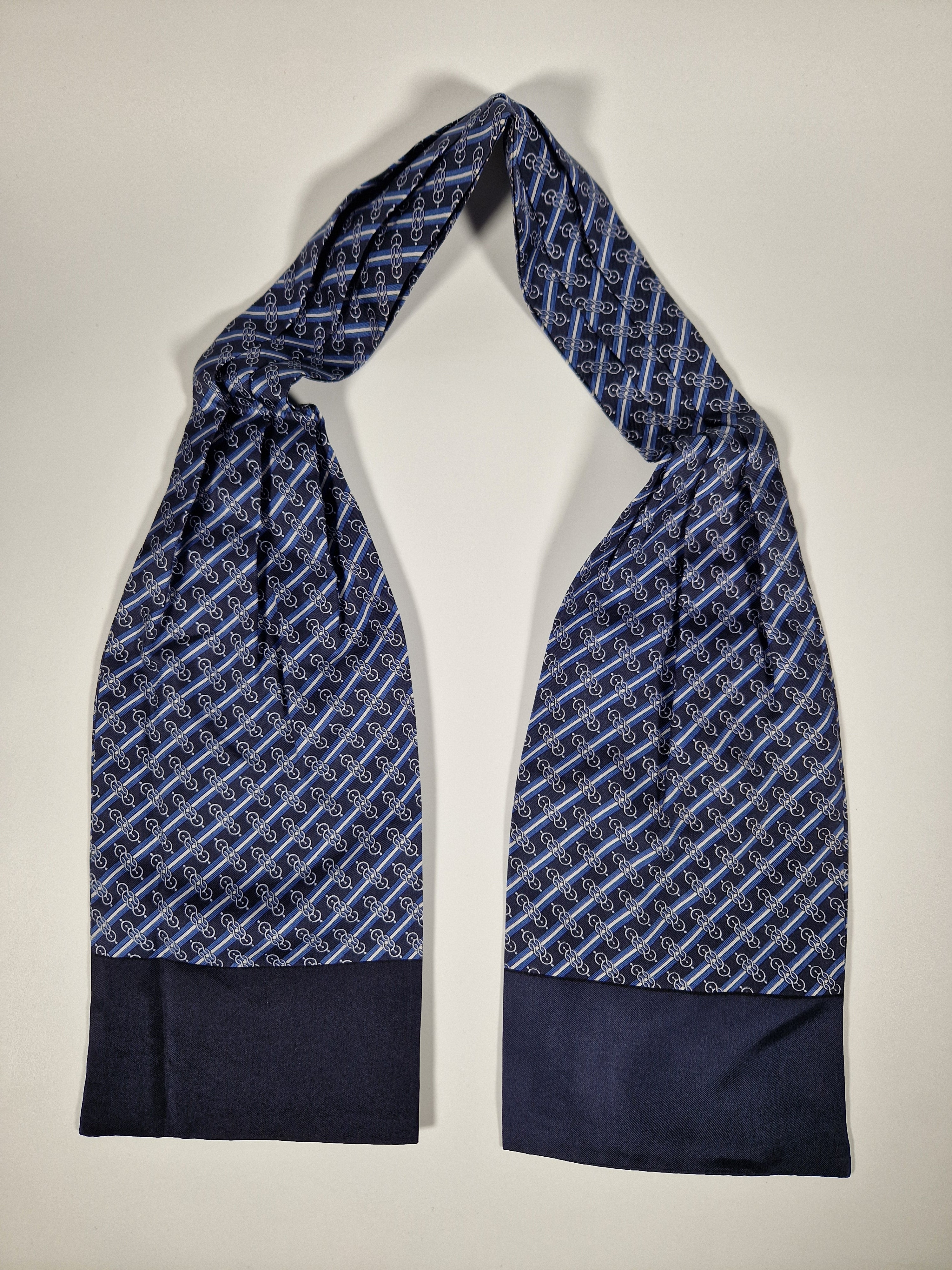 Hermés ascot scarf