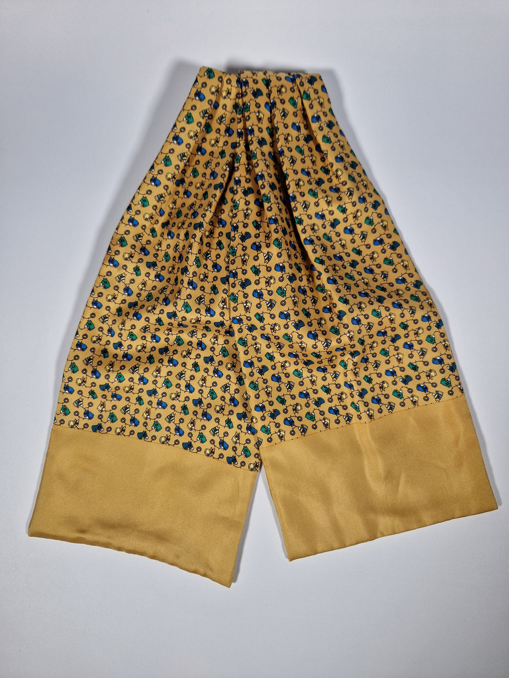 Hermés ascot scarf