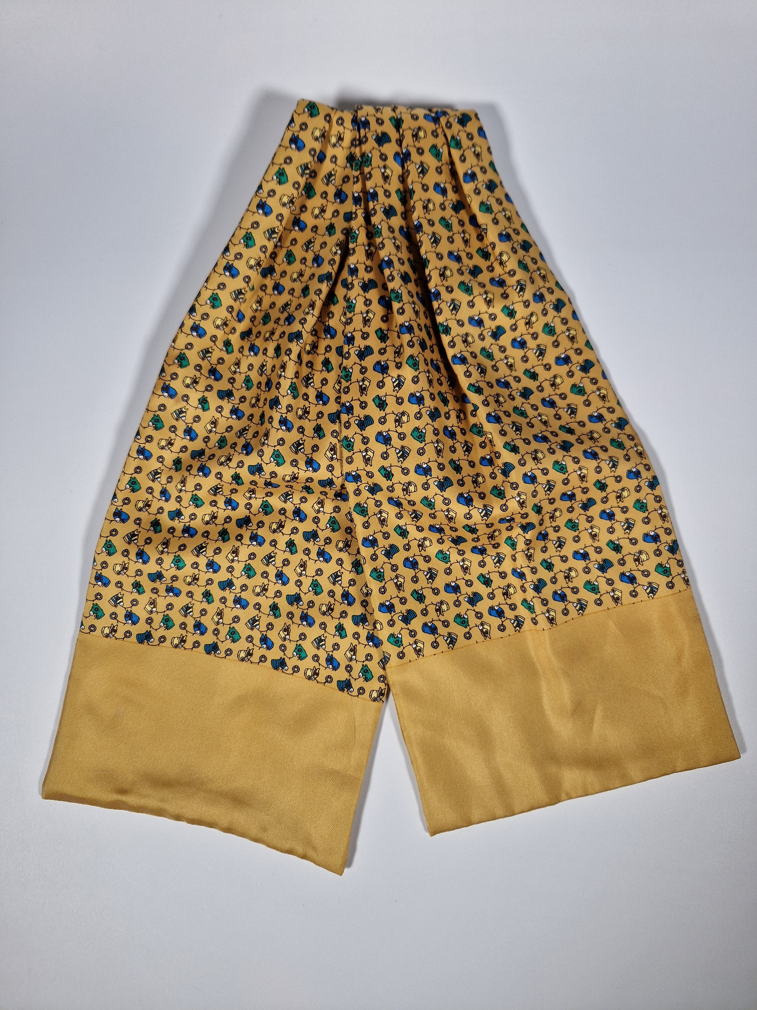 Hermés ascot scarf