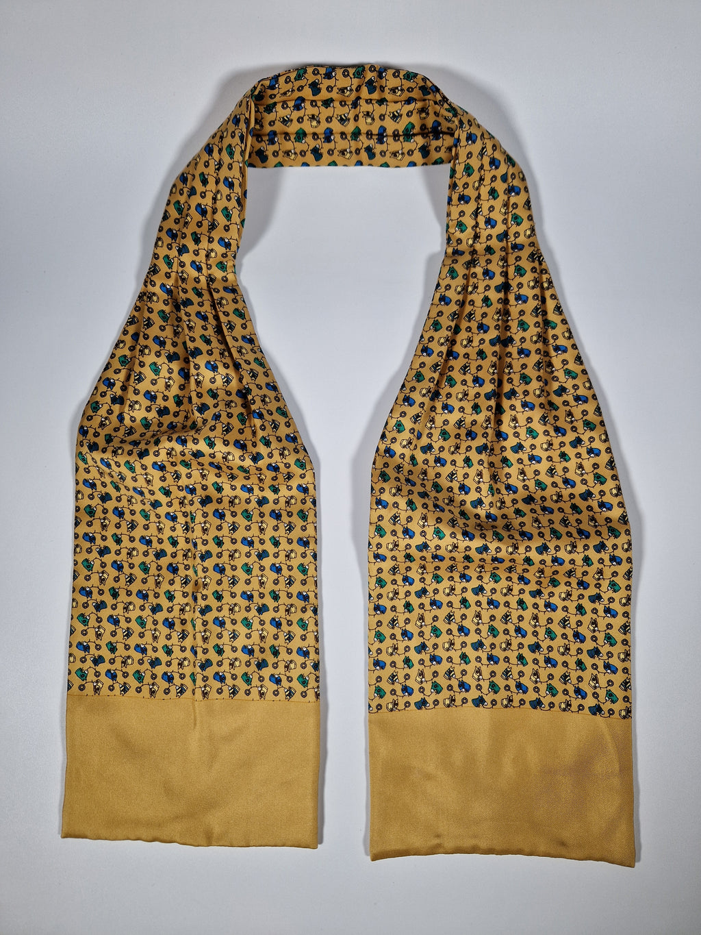 Hermés ascot scarf