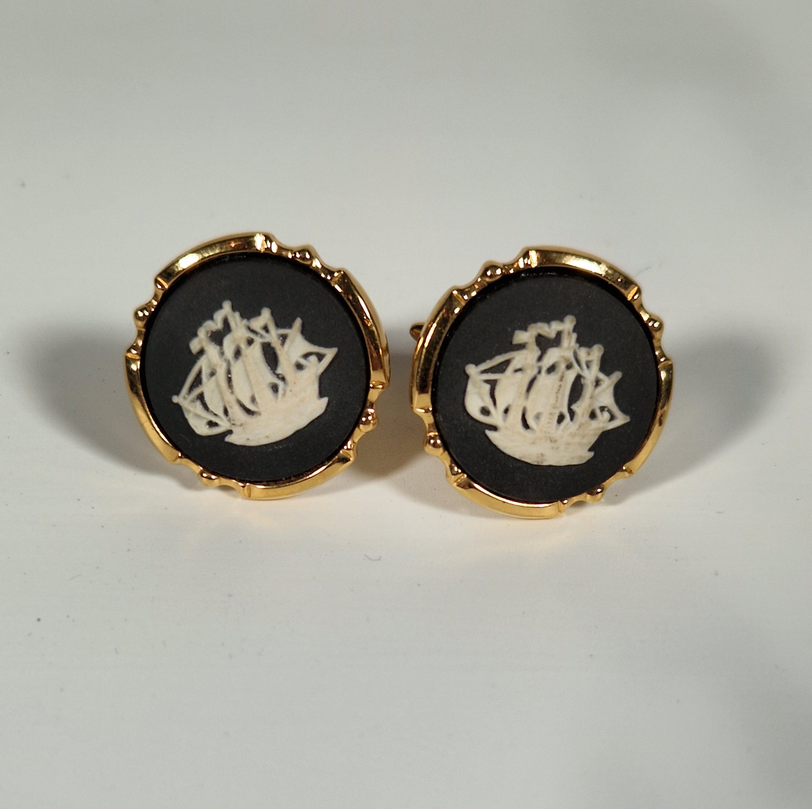 A pair of cufflinks from Wedgewood