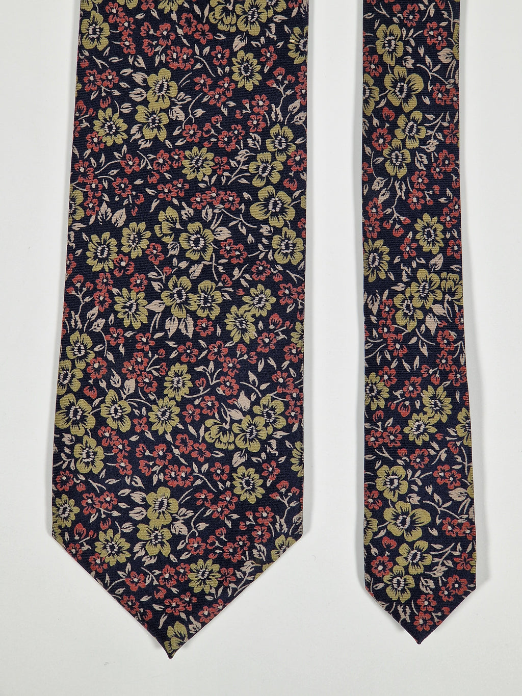 Vintage Burberry`s tie
