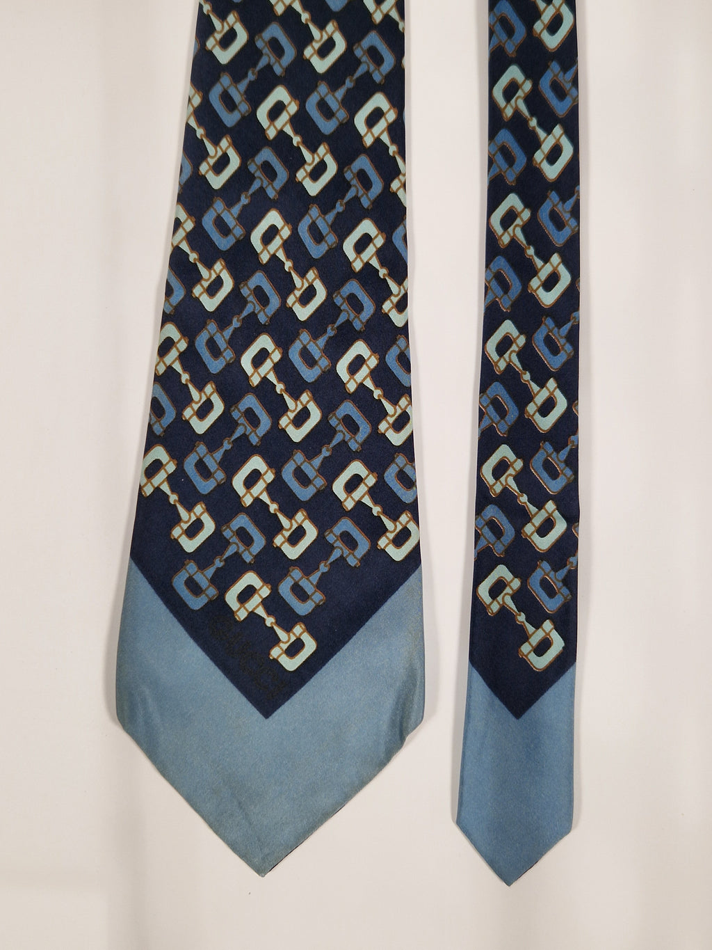 Vintage Gucci tie