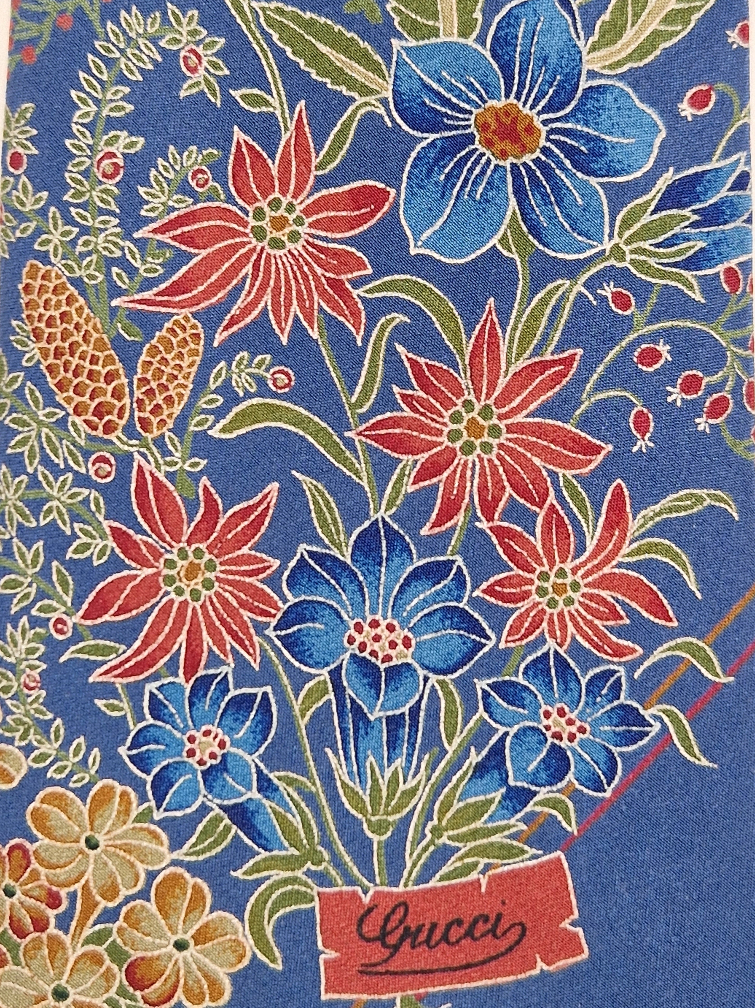 Rare Vintage Gucci tie