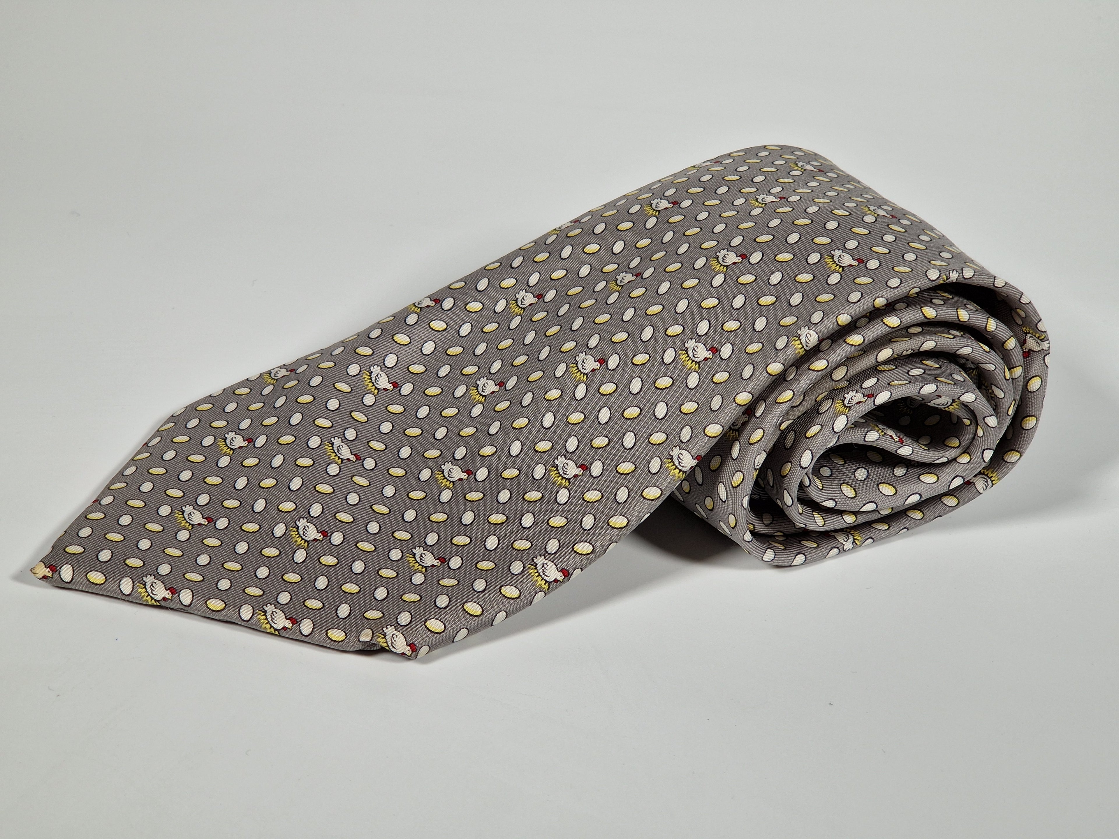 Hermés 7901 MA Tie, easter theme with chickens and eggs.