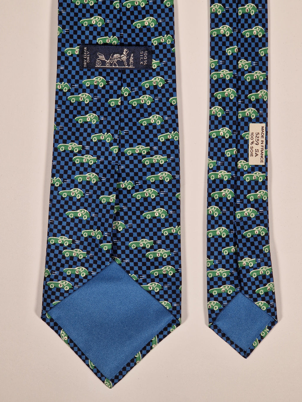 Hermés 5259 SA "Le Mans Classic" tie