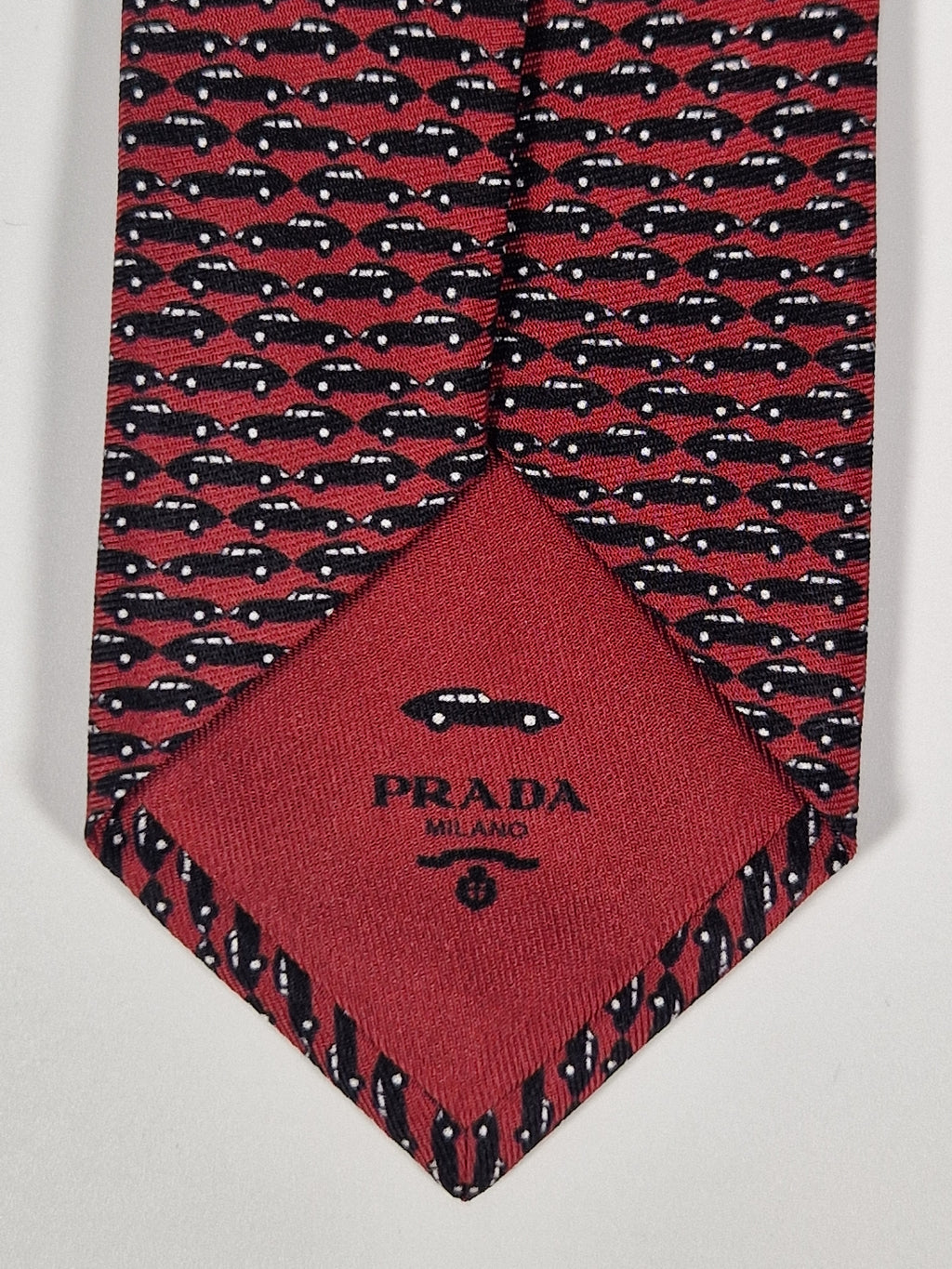 Prada tie “Jaguar E-type ?"