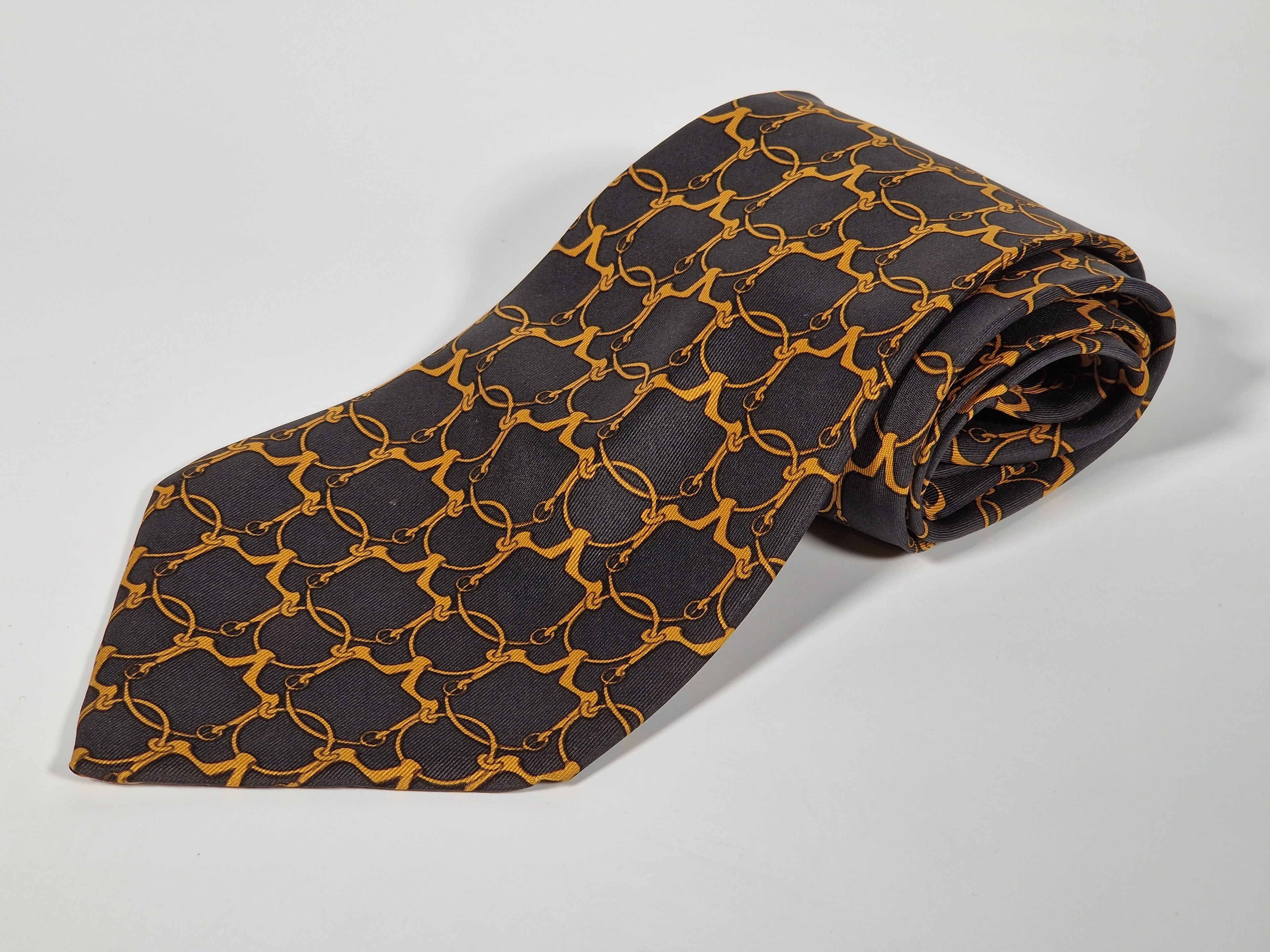 Hermés wide vintage silk tie black and yellow equestrian 585 SA