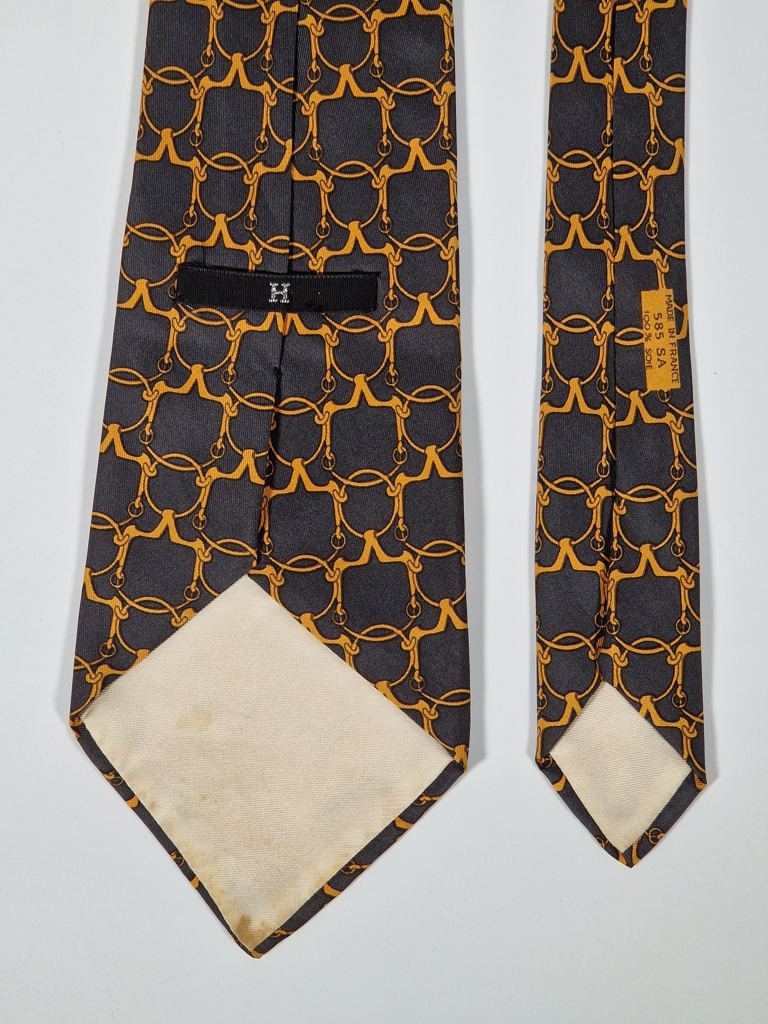 Hermés wide vintage silk tie black and yellow equestrian 585 SA