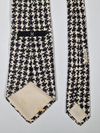 Hermés wide vintage silk tie black and white 437 PA