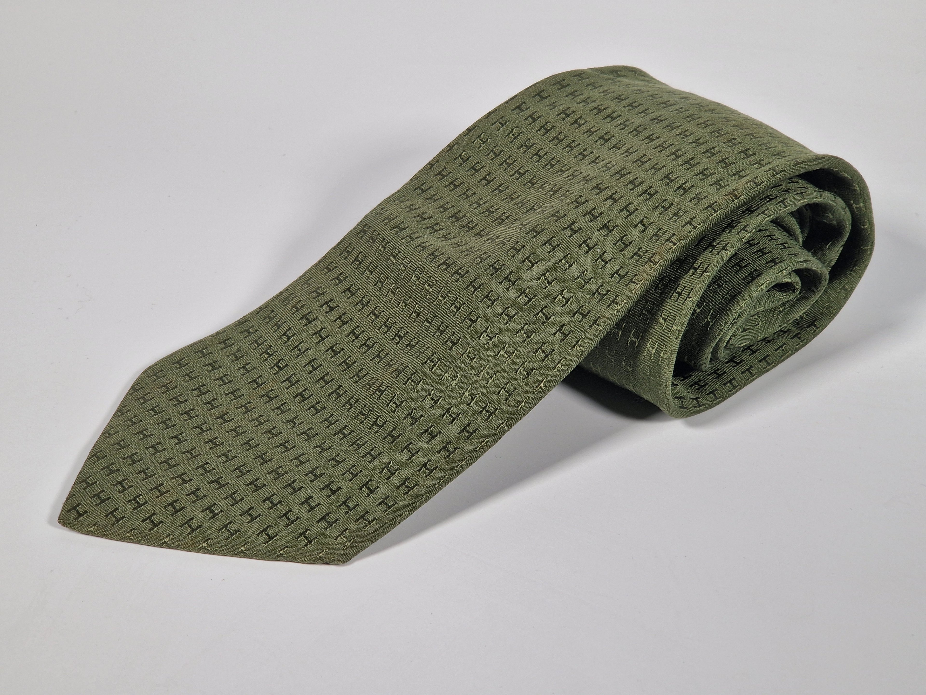 Hermés Green Faconnee H Tie