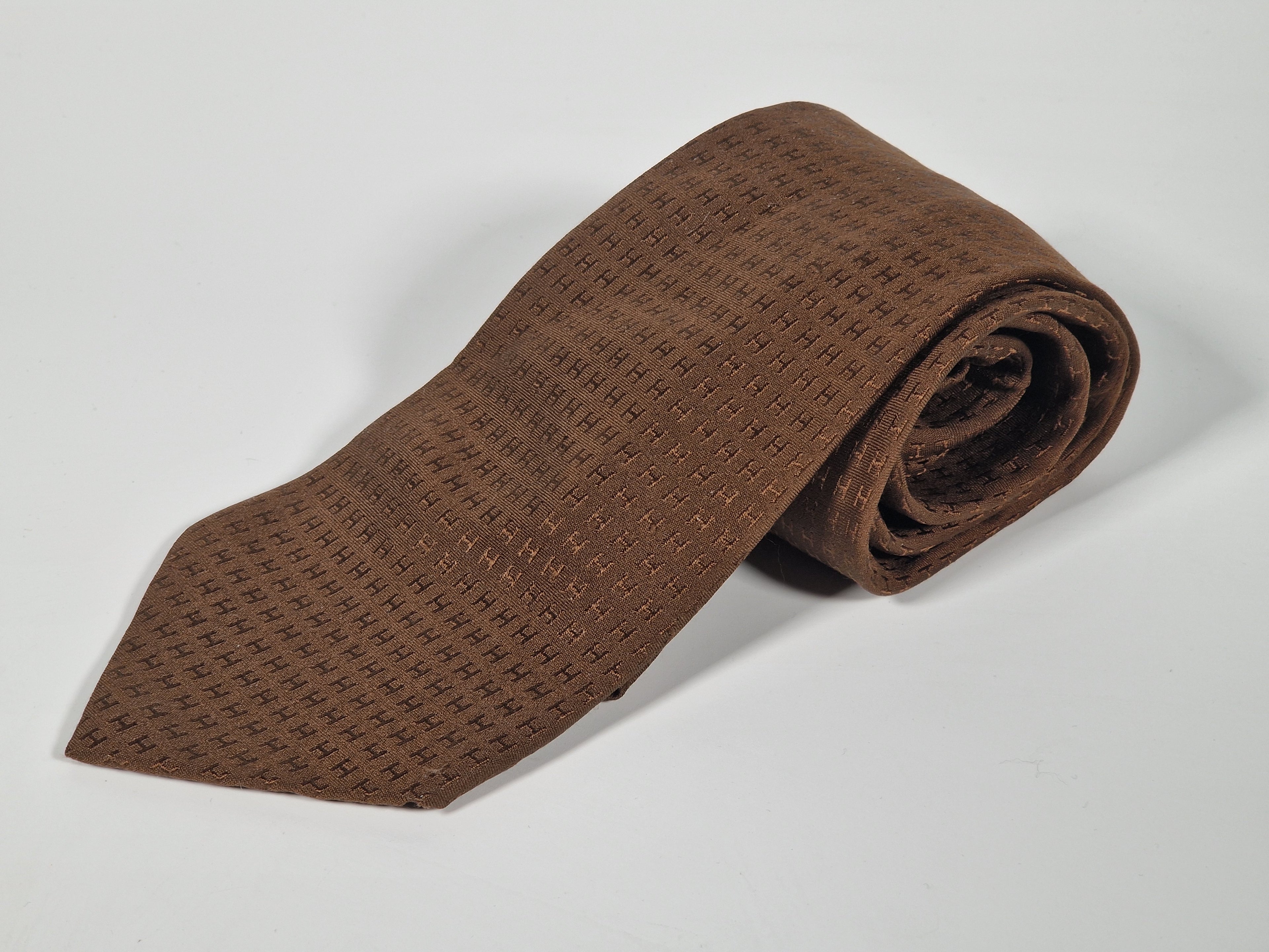 Hermés Brown Faconnee H Tie