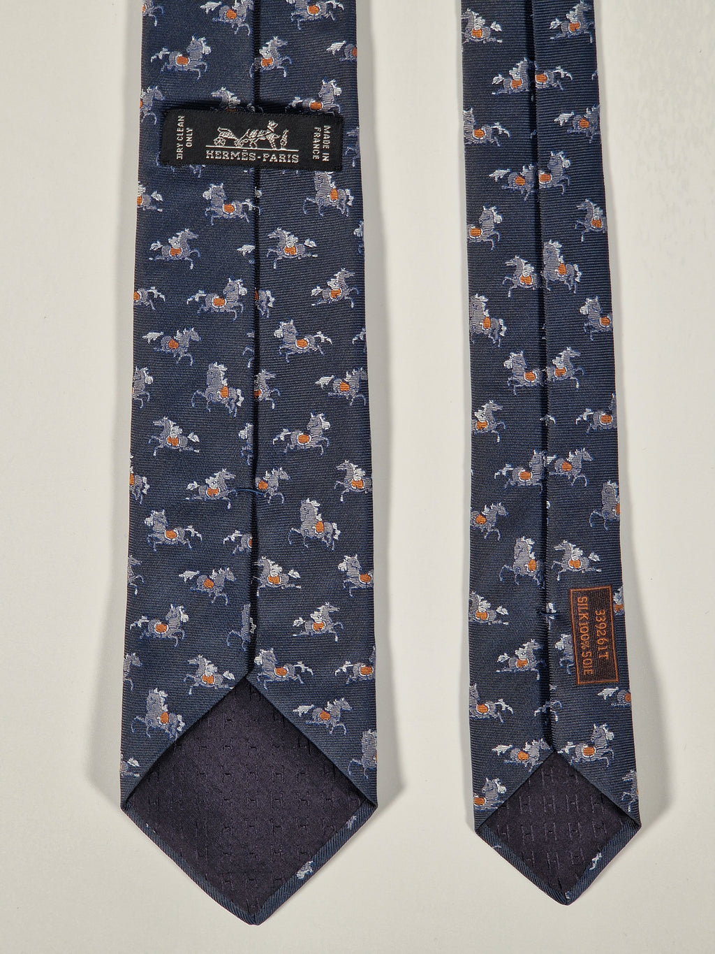 Hermés 339261 T Tie