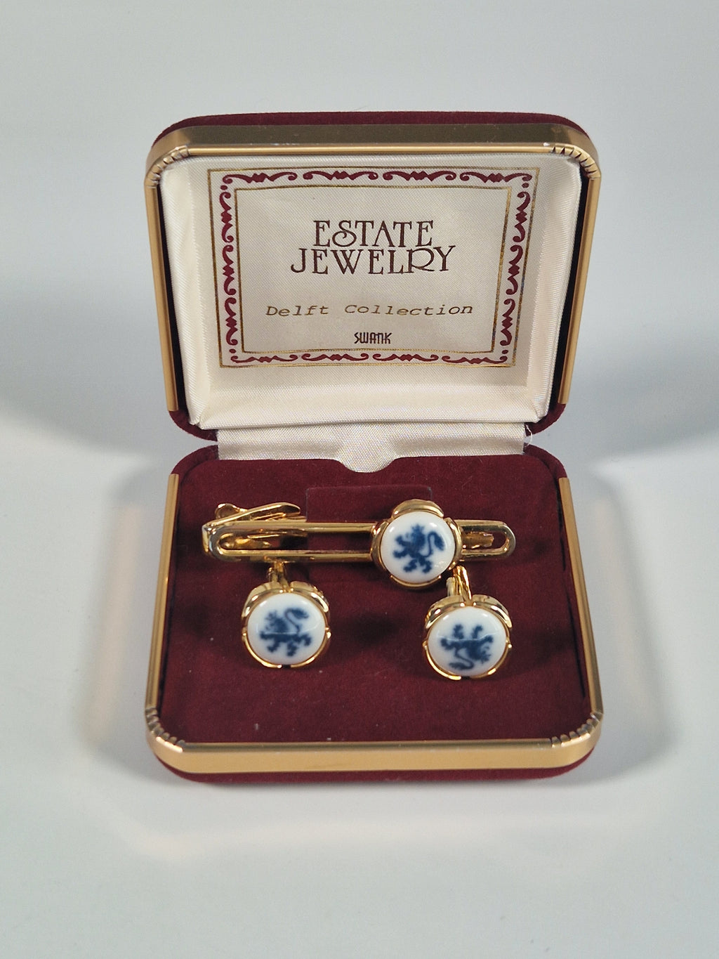 A pair of cufflinks and tiepin from Royal Copenhagen x Swank