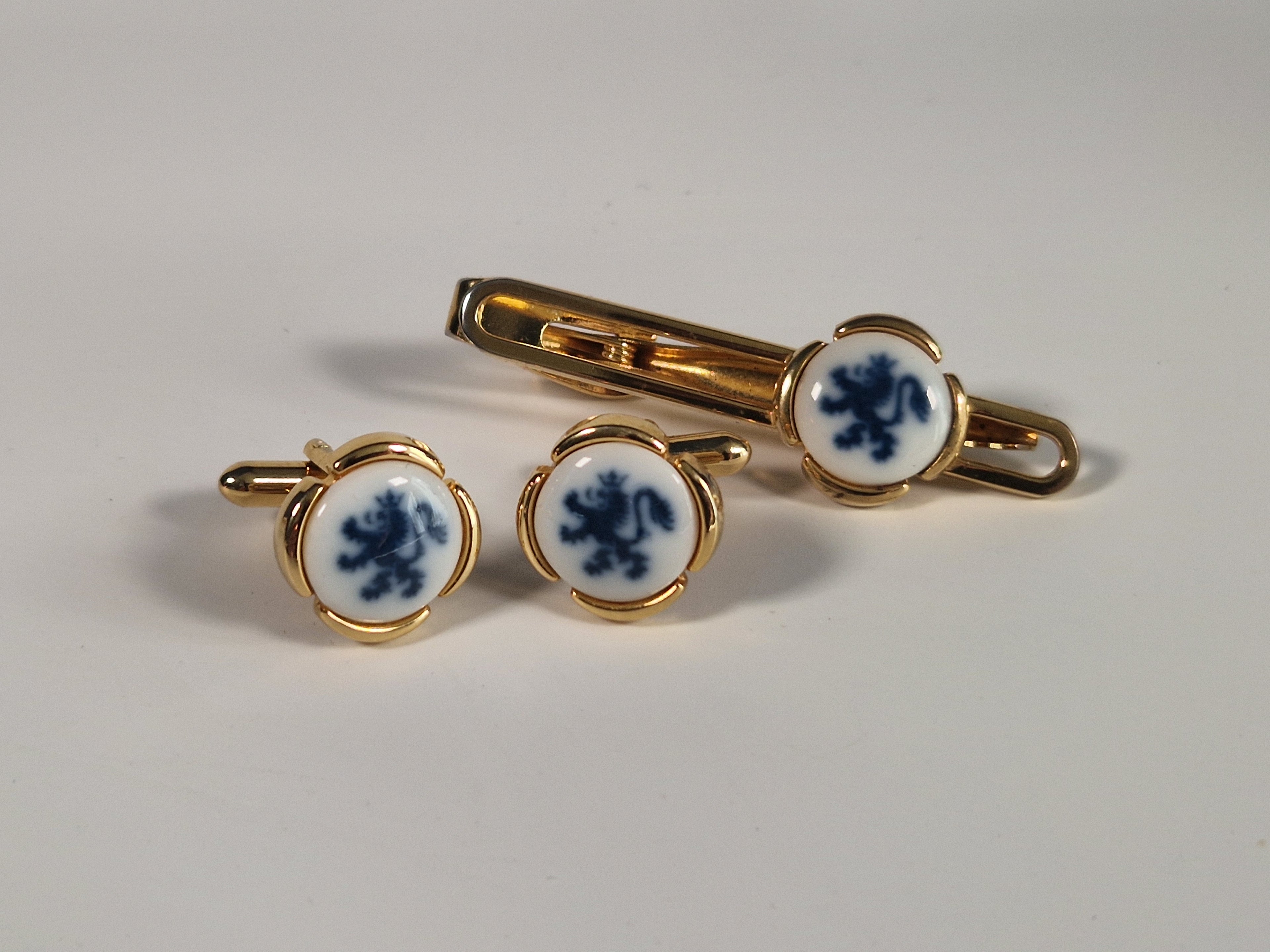 A pair of cufflinks and tiepin from Royal Copenhagen x Swank