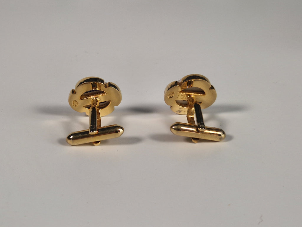 A pair of cufflinks and tiepin from Royal Copenhagen x Swank