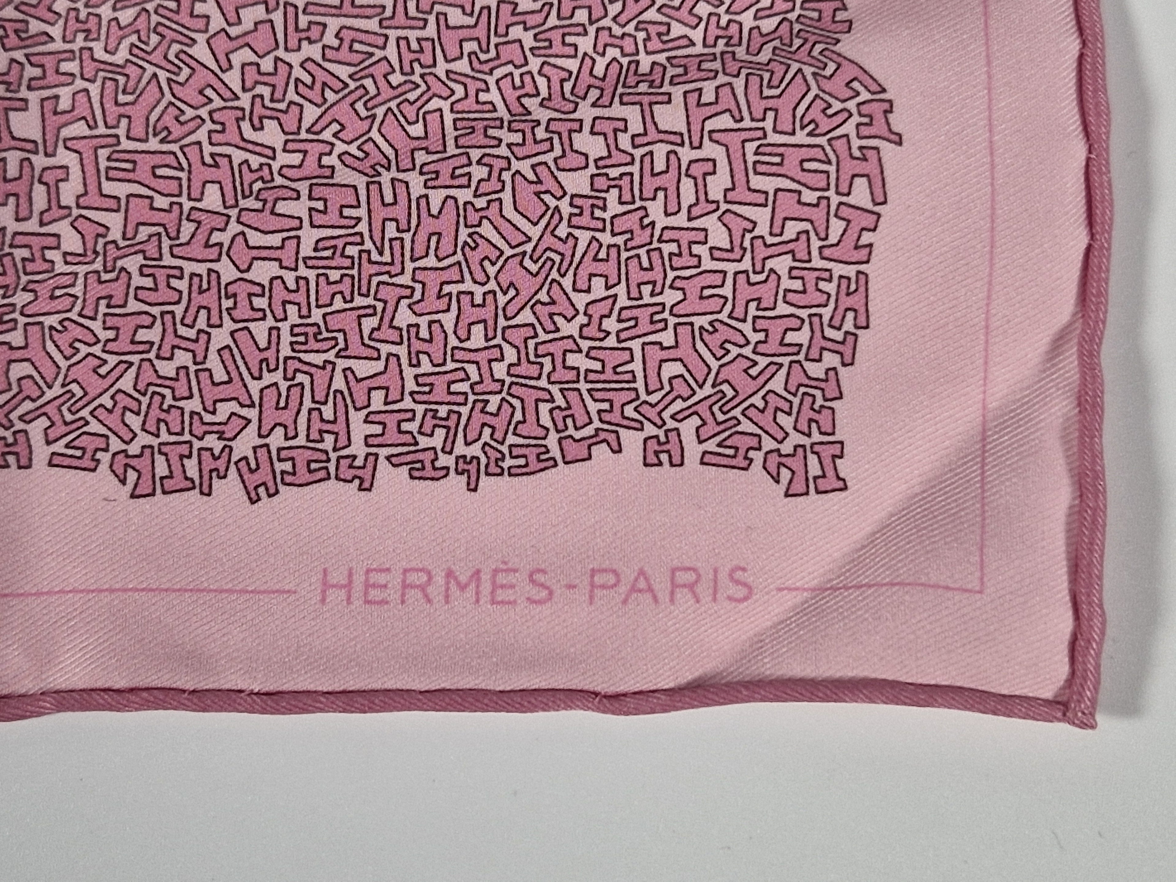 Hermes petit carré 40