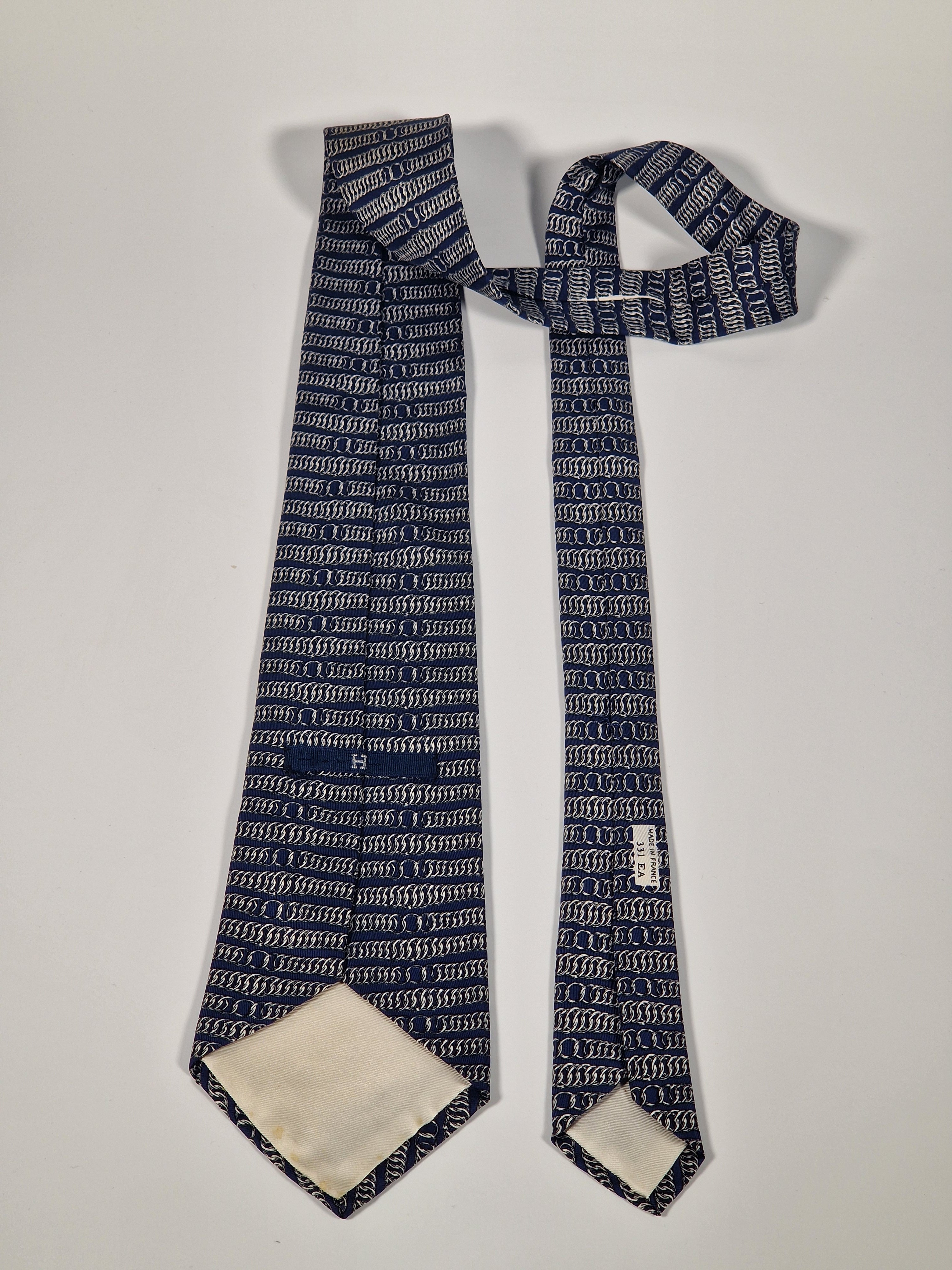 Hermés wide vintage silk tie chain pattern blue 331 EA