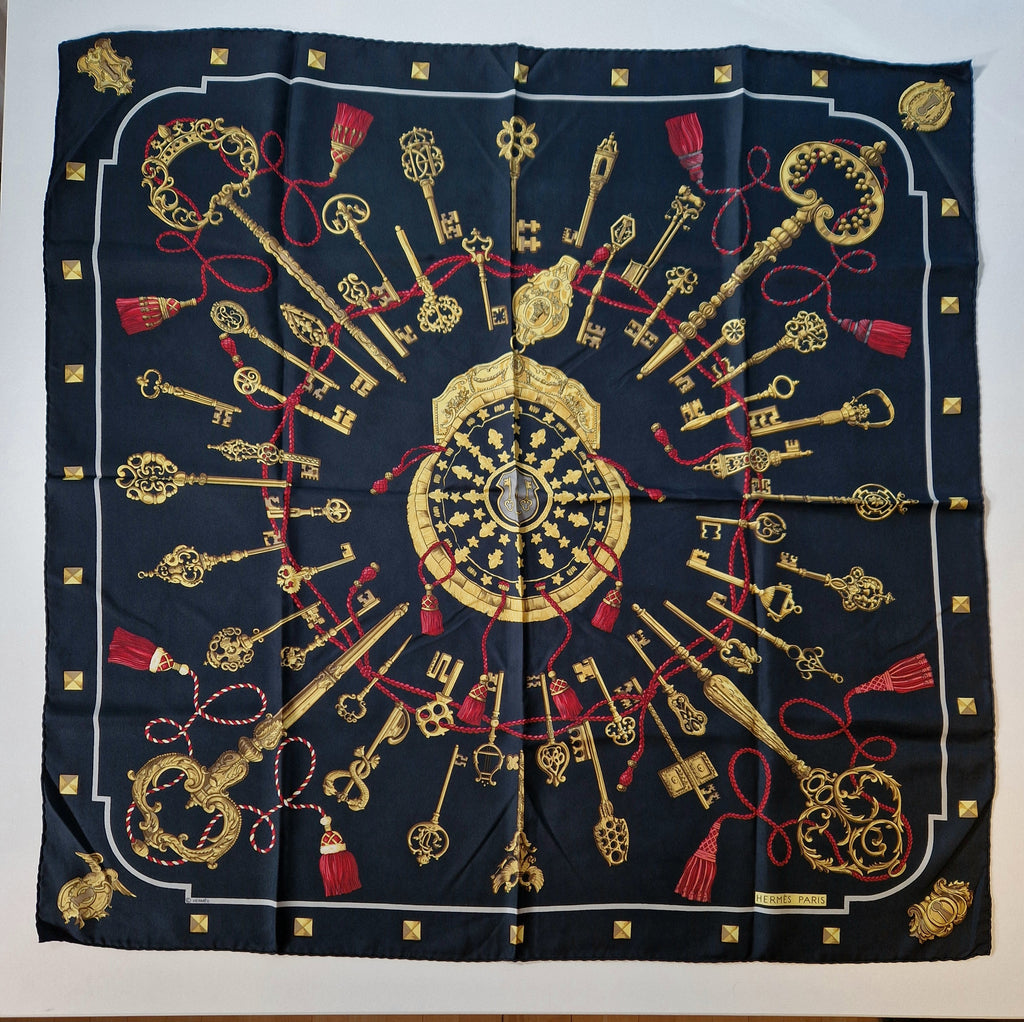 Hermés Scarf carre 90 "Les Clefs"