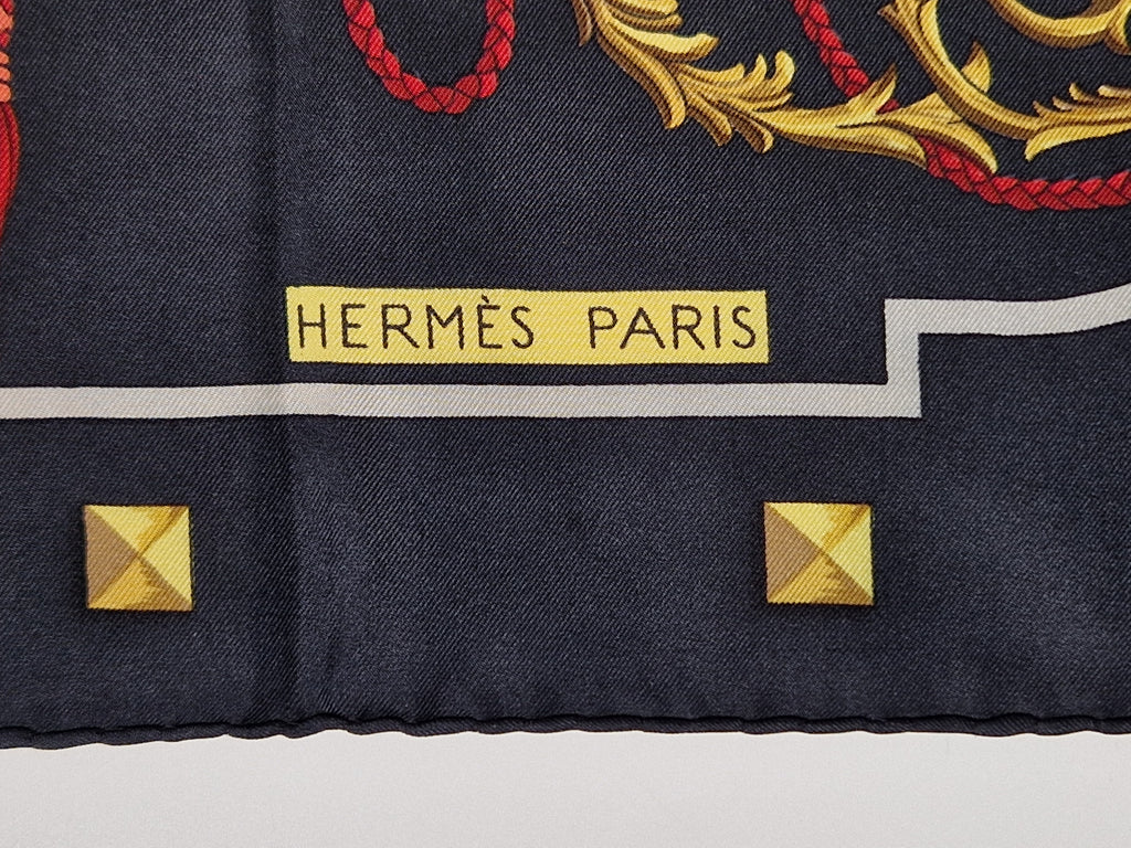 Hermés Scarf carre 90 "Les Clefs"