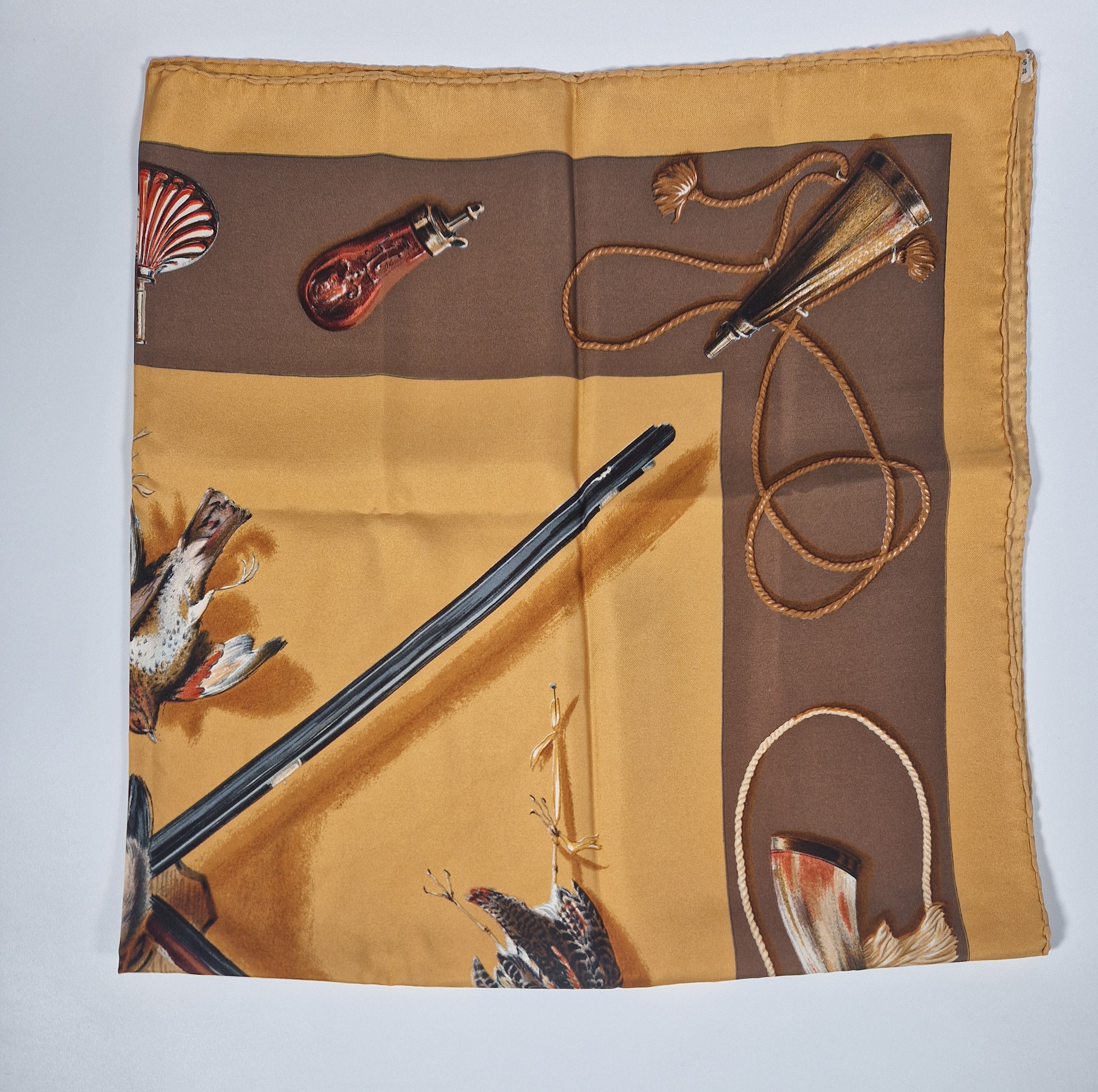 Vintage Hermés Scarf "Les fusils", by Henri de Linarès