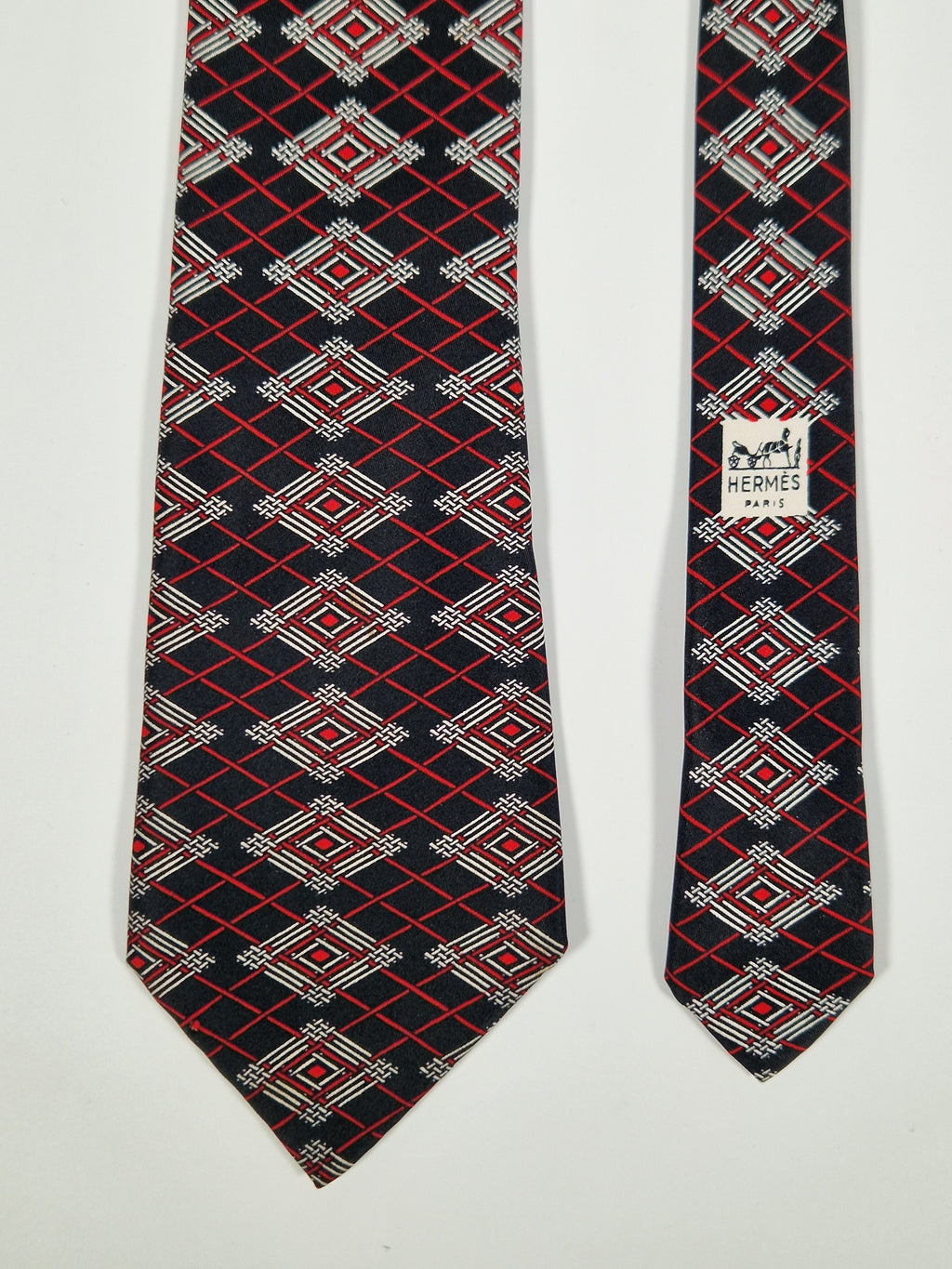 Hermés vintage silk tie black geometric pattern 594 SA