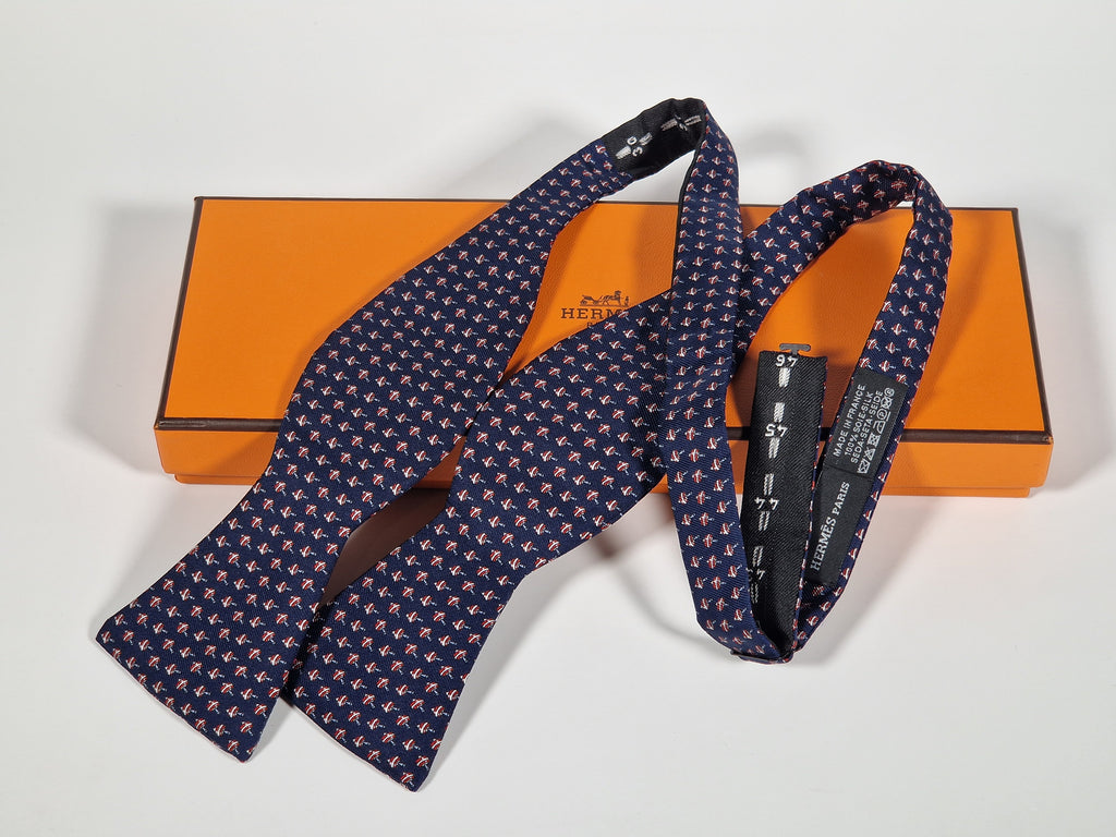 Hermès bowtiewith box