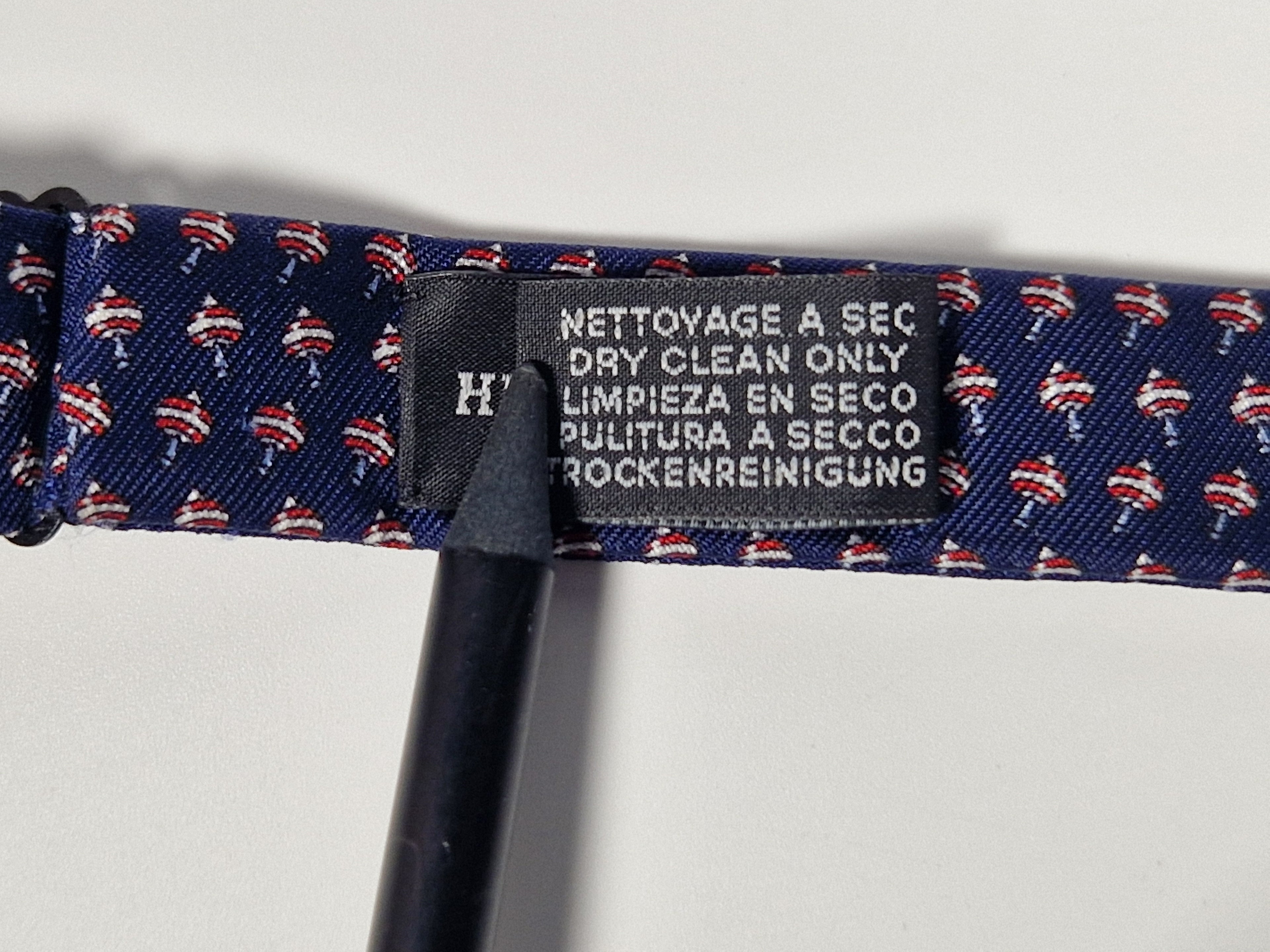 Hermès bowtiewith box