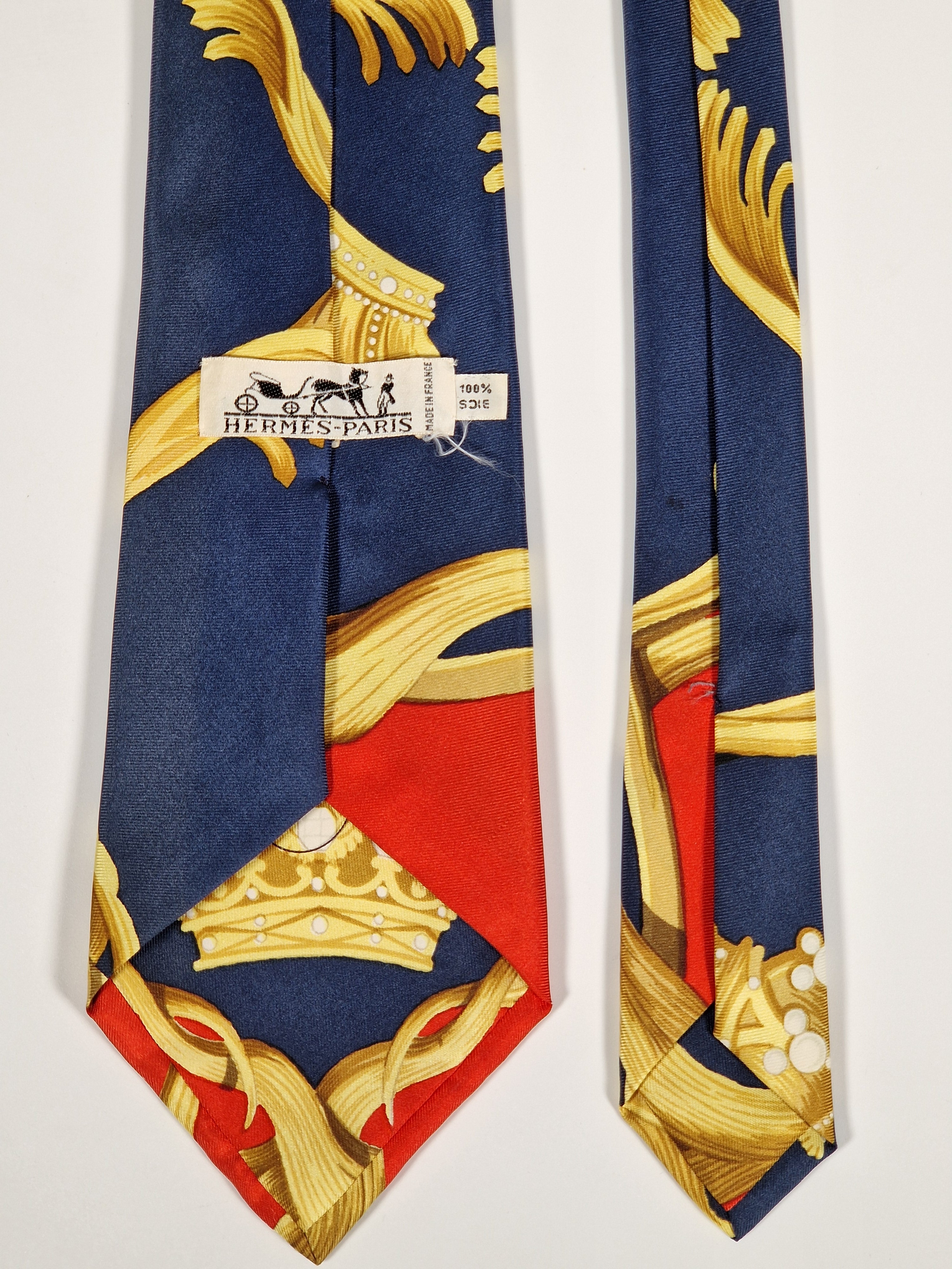 Hermés Scarf Tie
