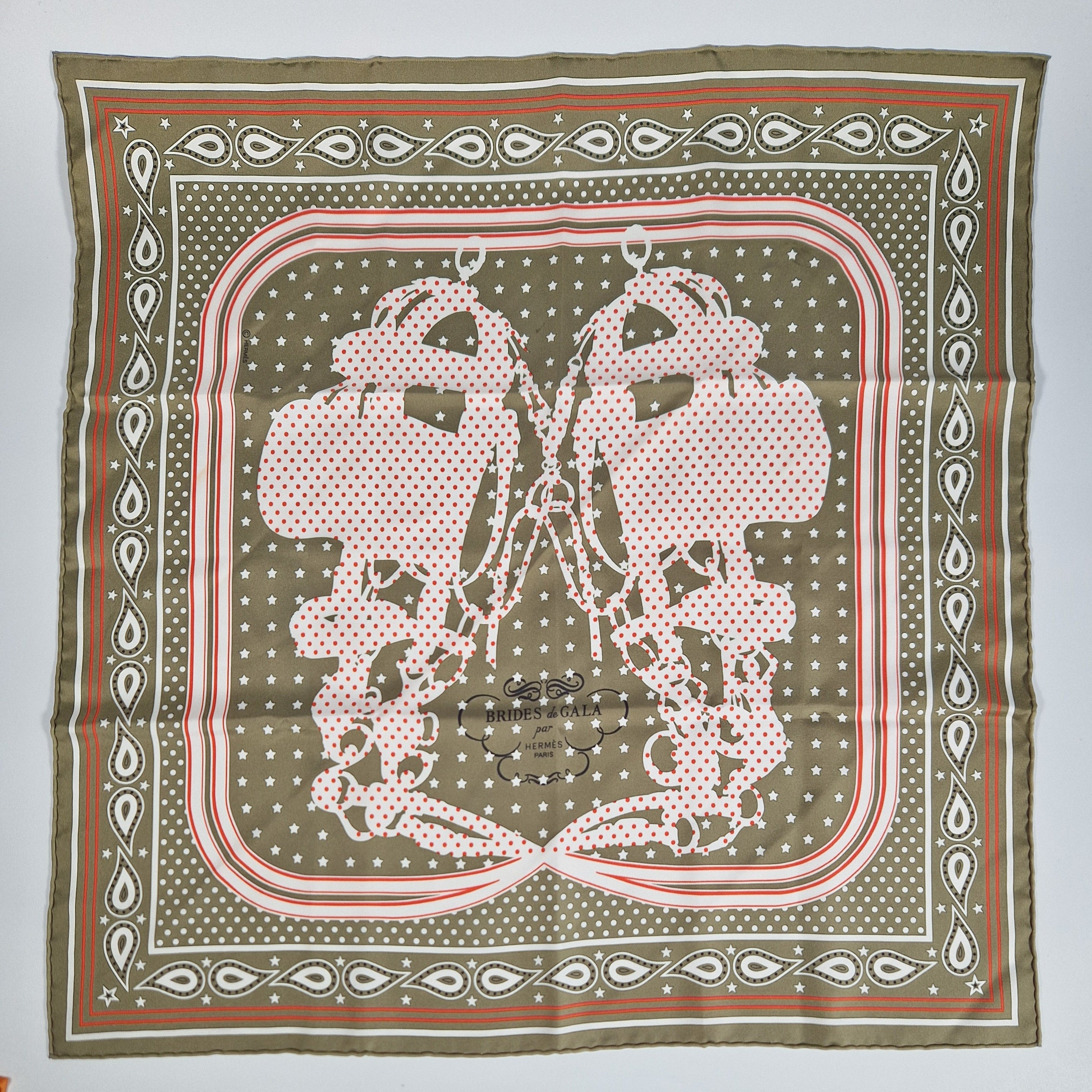 Hermès bandana 55 "Brides de gala a pois"