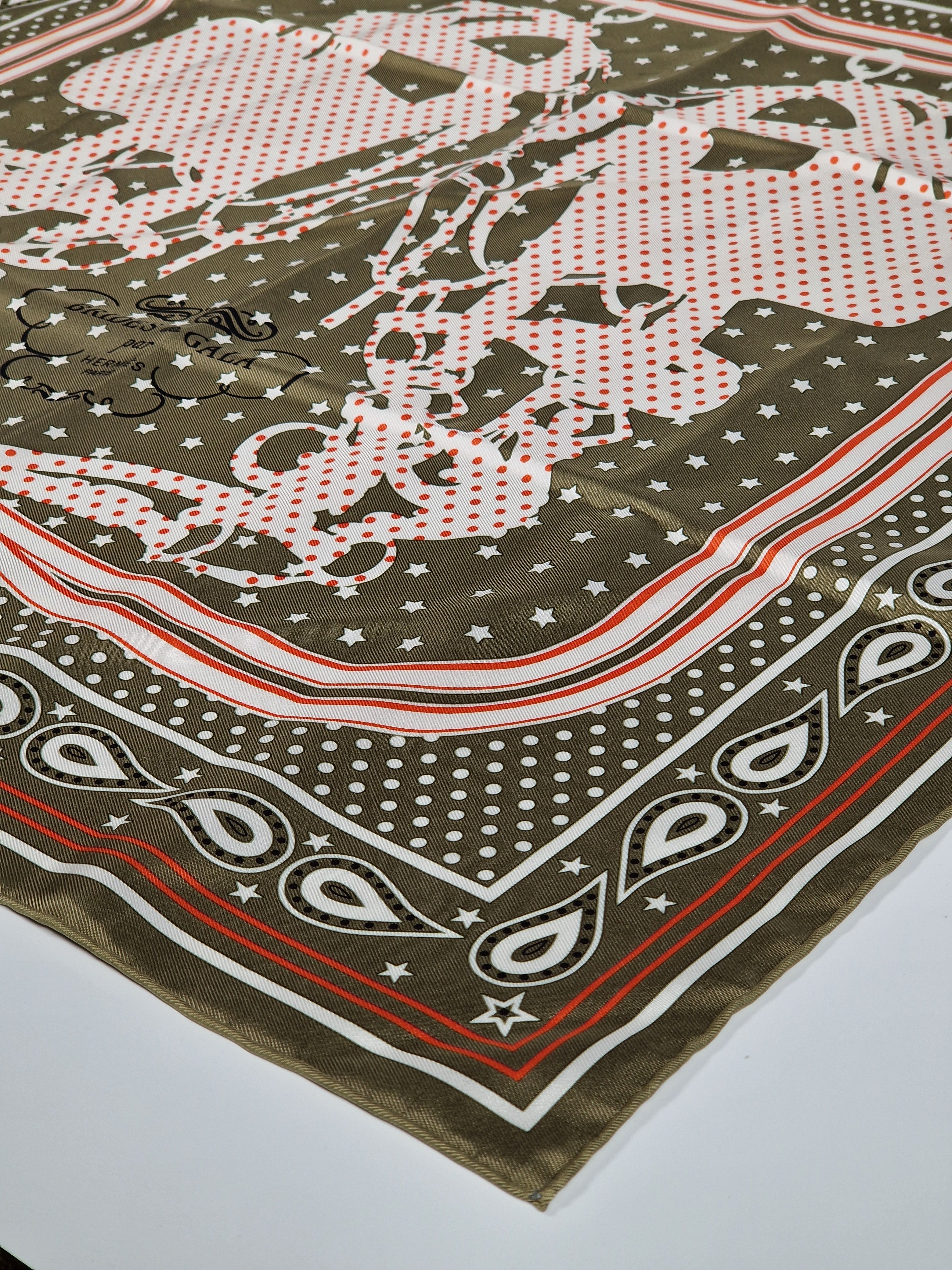 Hermès bandana 55 "Brides de gala a pois"