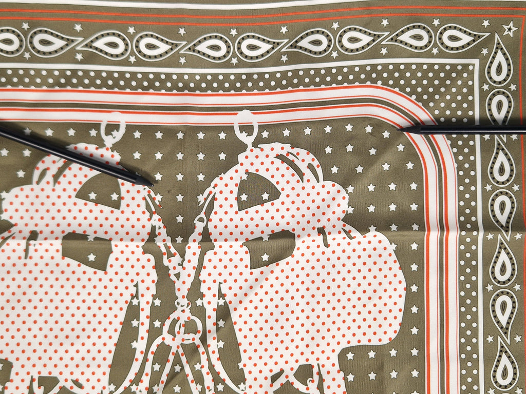 Hermès bandana 55 "Brides de gala a pois"