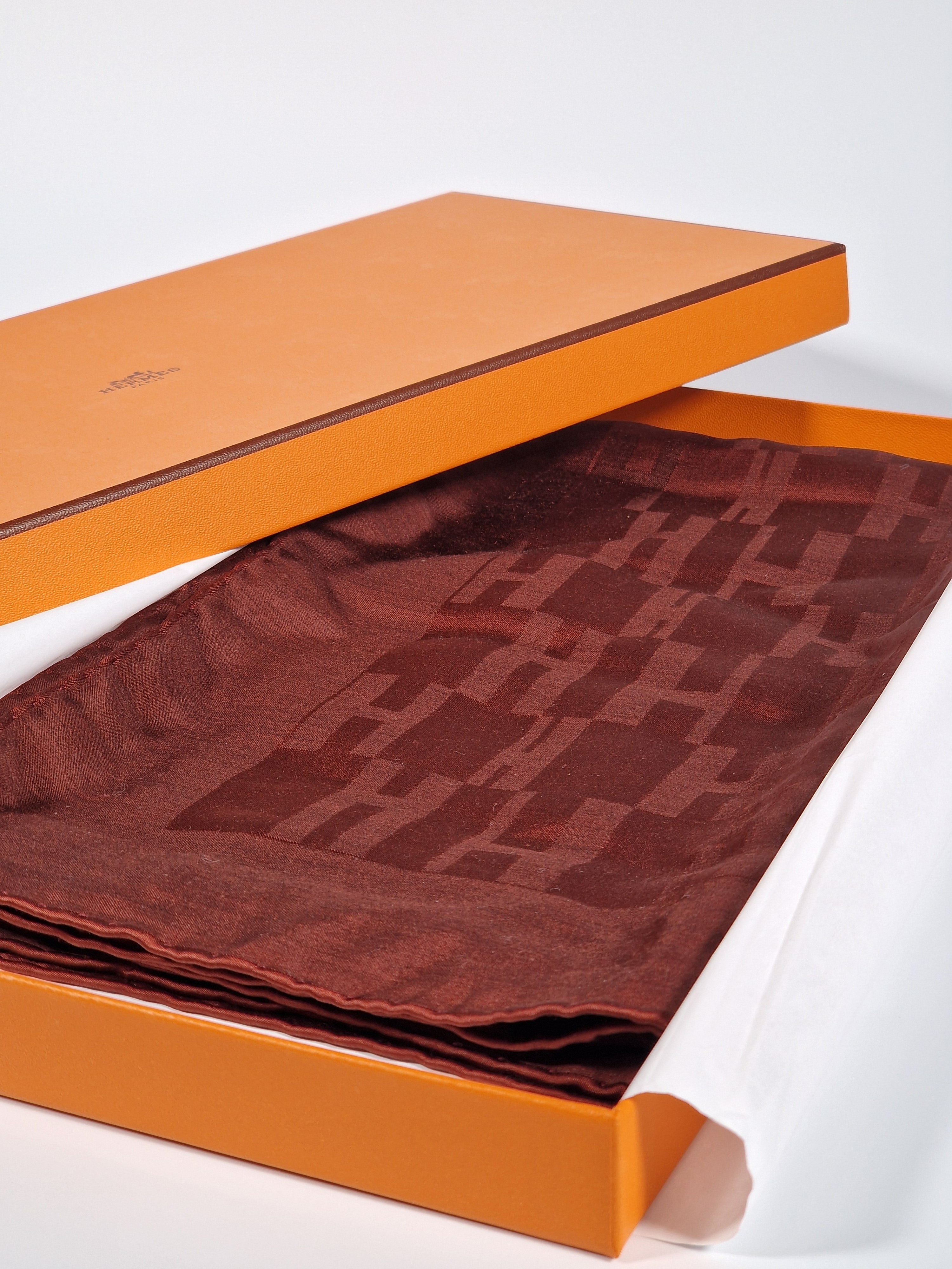 Hermès Faconnee Grand H Stole 75 x 180 cm with box