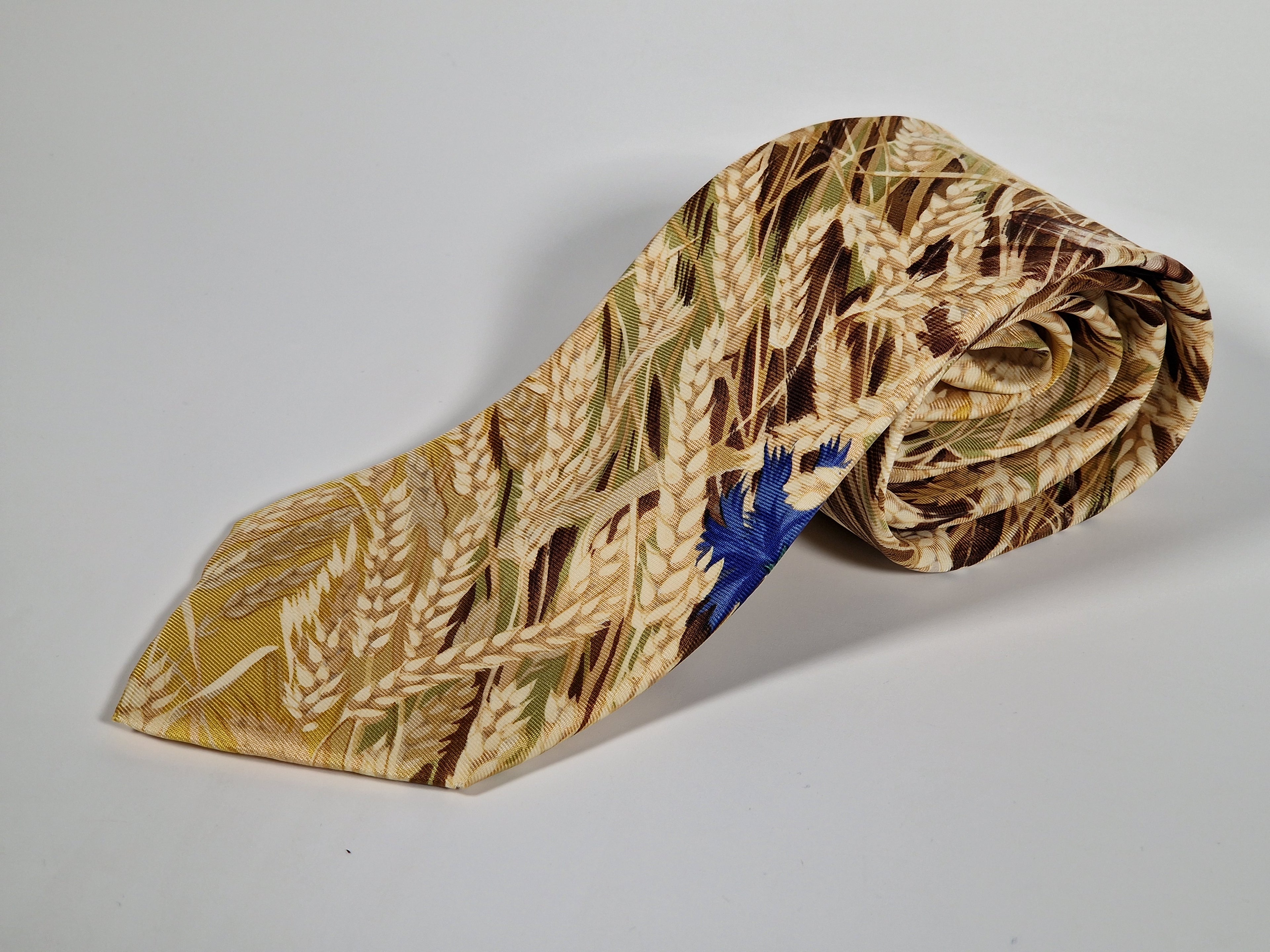 Hermès scarf tie