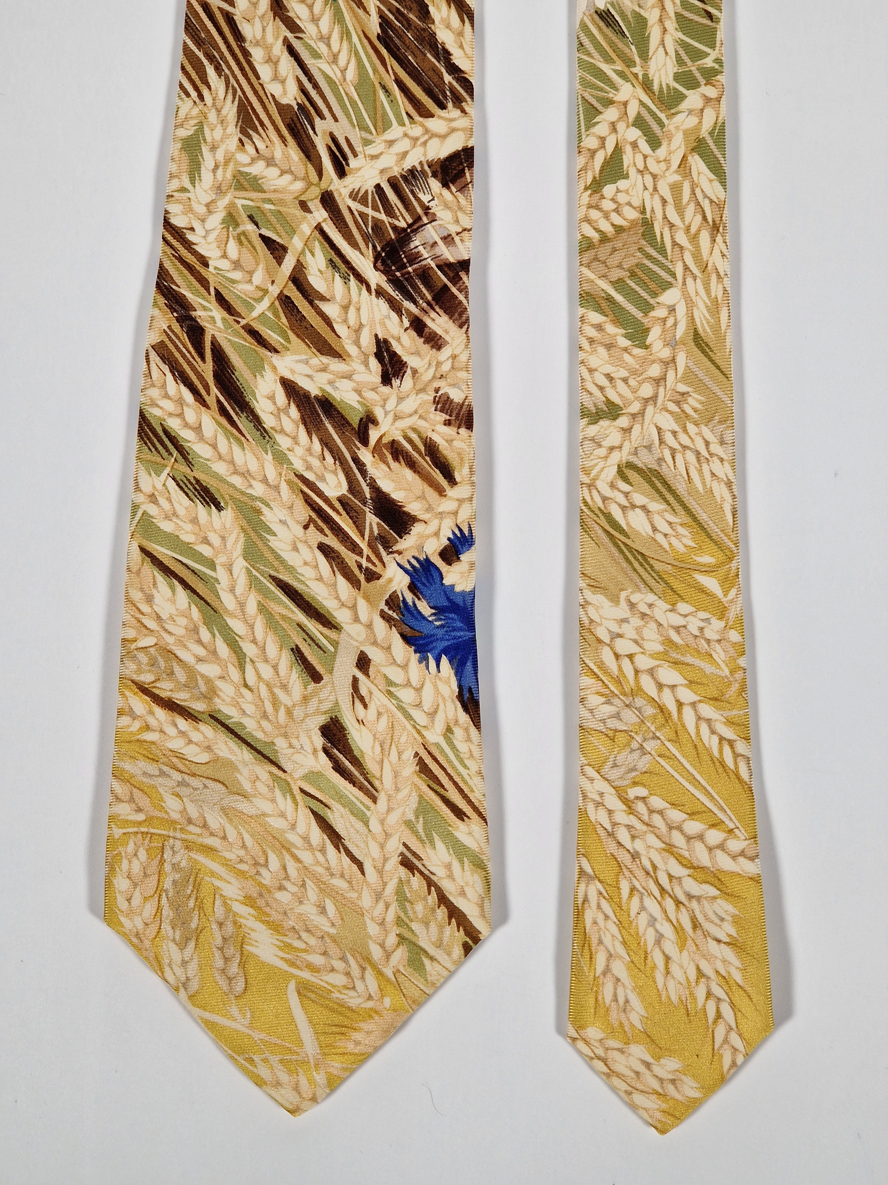 Hermès scarf tie