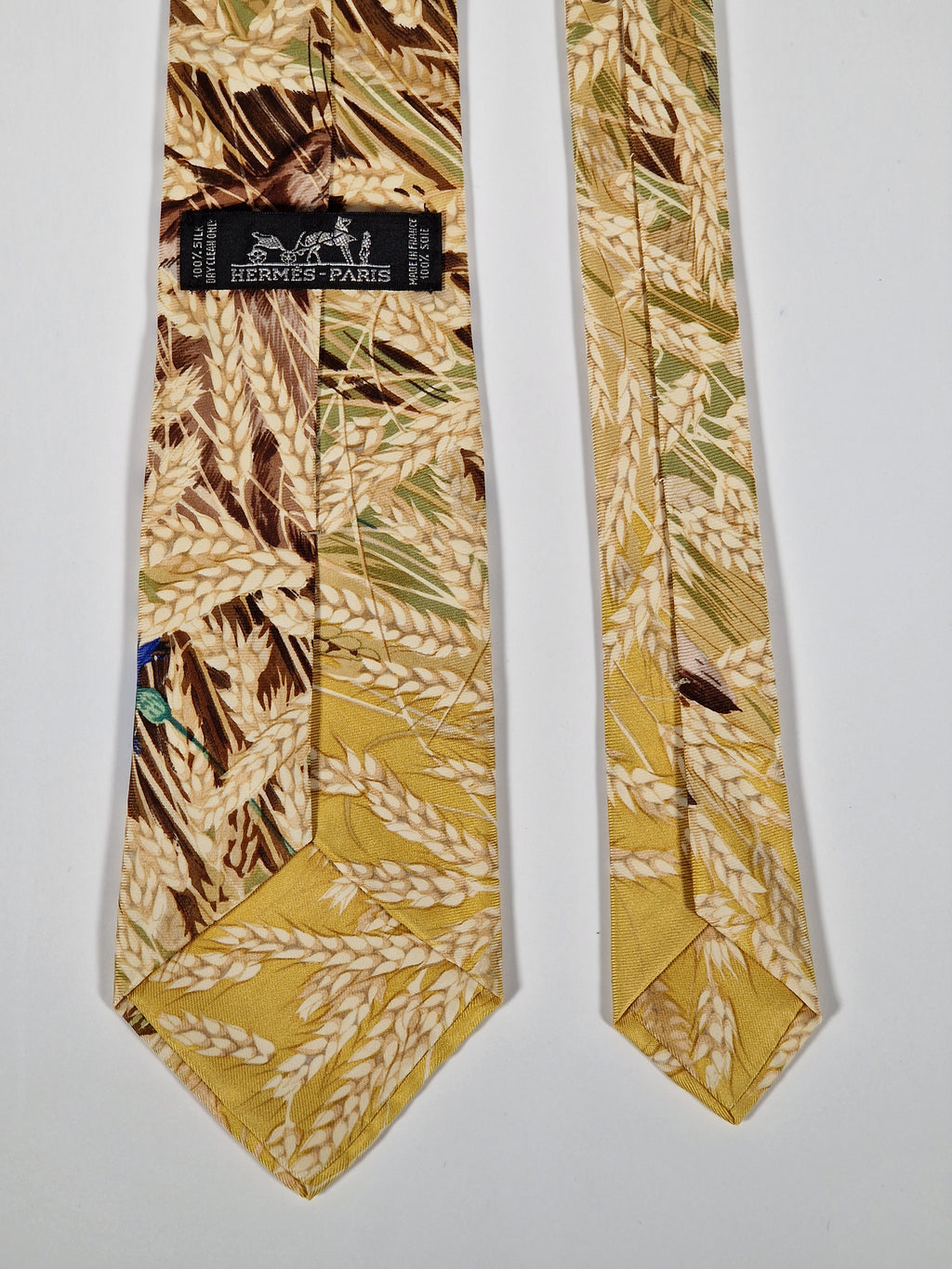 Hermès scarf tie