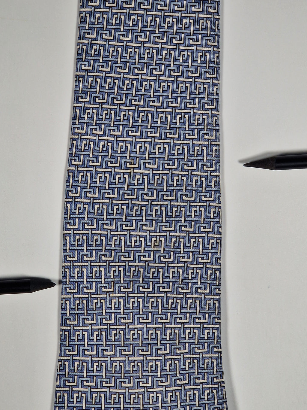 Hermès silk tie blue geometric pattern 5081 PA