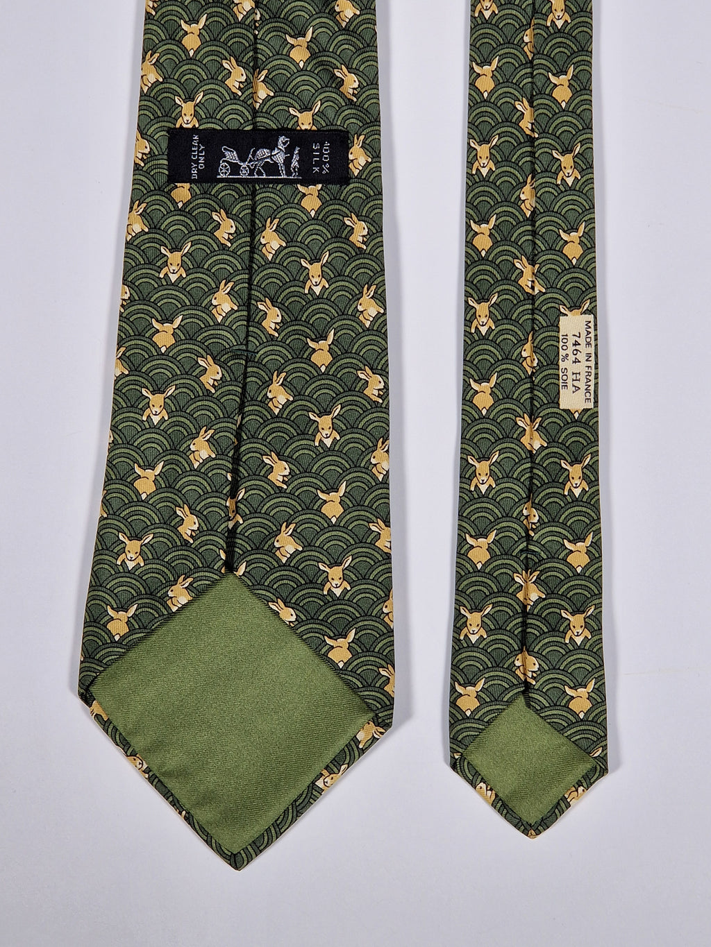 Hermès silk tie green whimsical rabbit and waves 7464 HA