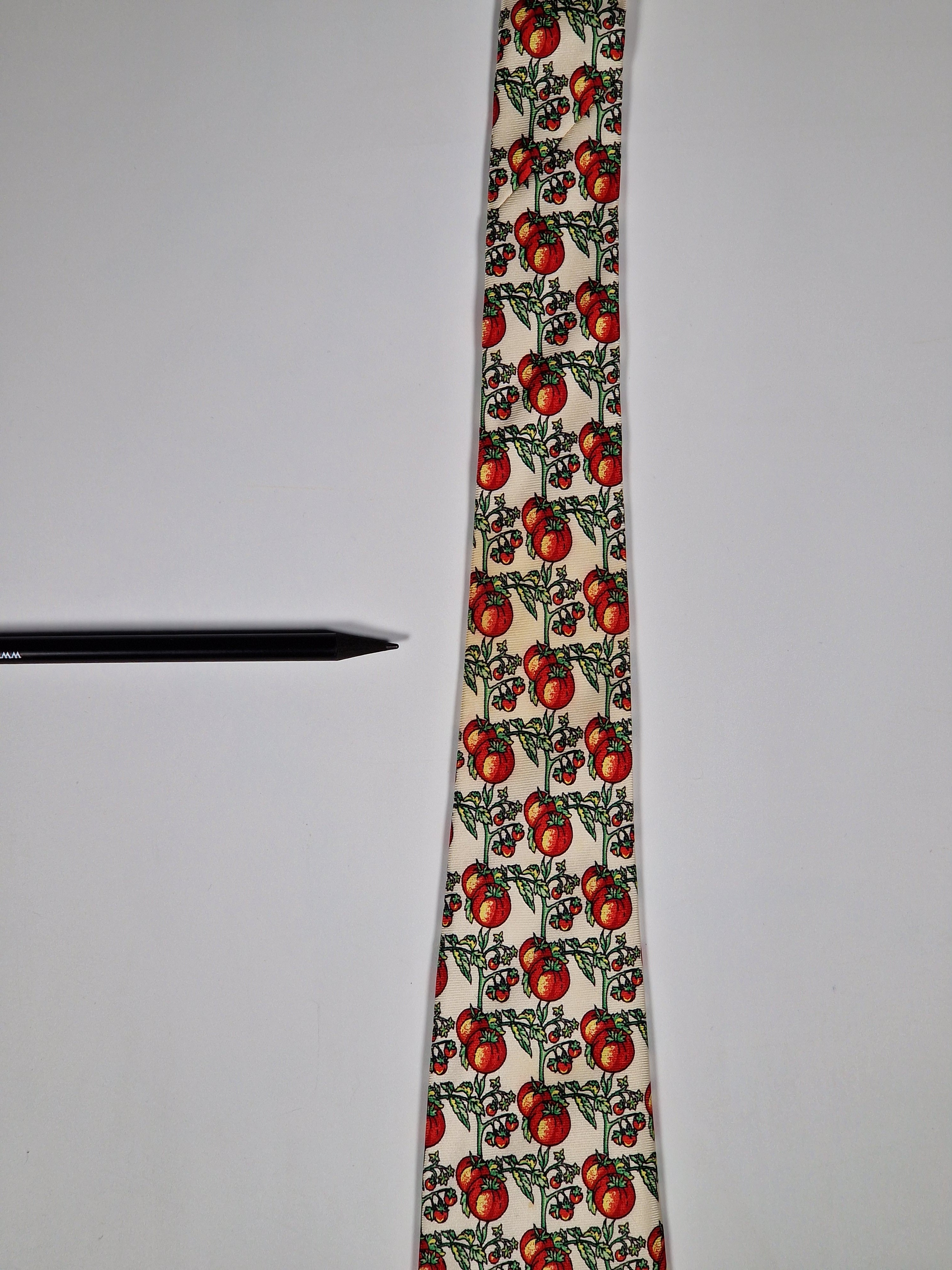 Burberrys Vintage silk tie Tomato pattern