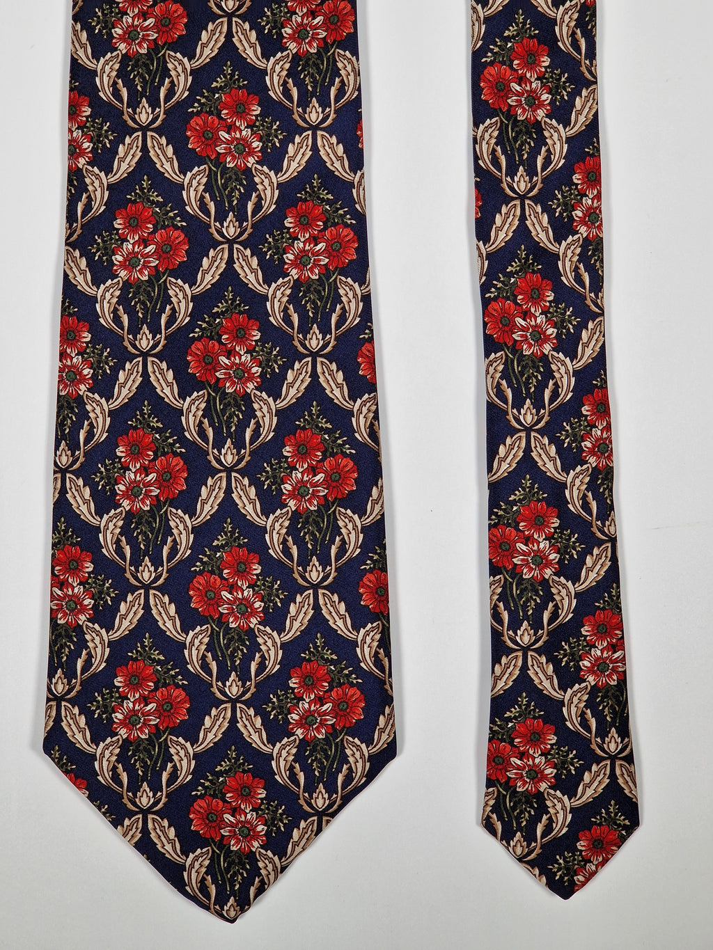 Burberrys Vintage silk tie